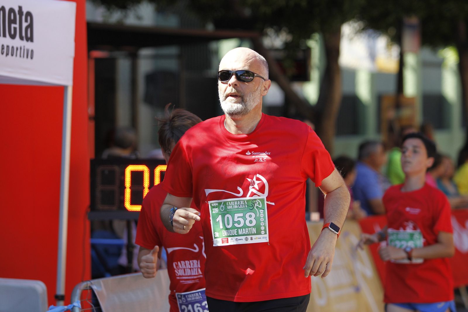 Fotogalería carrera atletismo popular enfermedades poco frecuentes. La Salle Almería