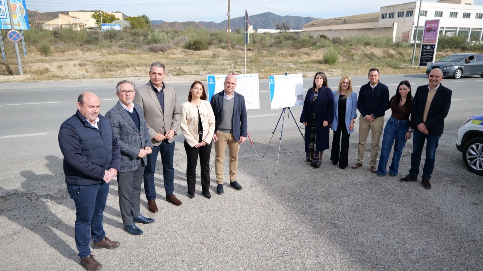 El presidente de la Diputación ha visitado Albox para conocer el emplazamiento del centro.