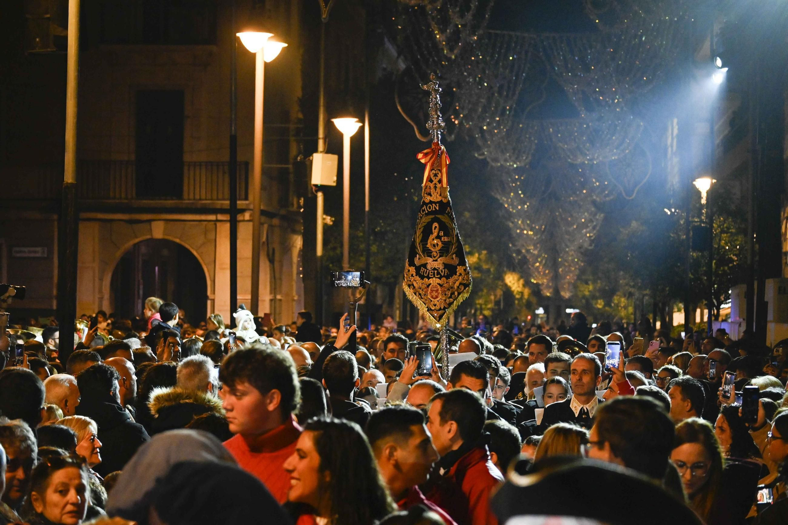Las mejores imágenes del encendido del alumbrado 2025 en la Plaza de las Monjas