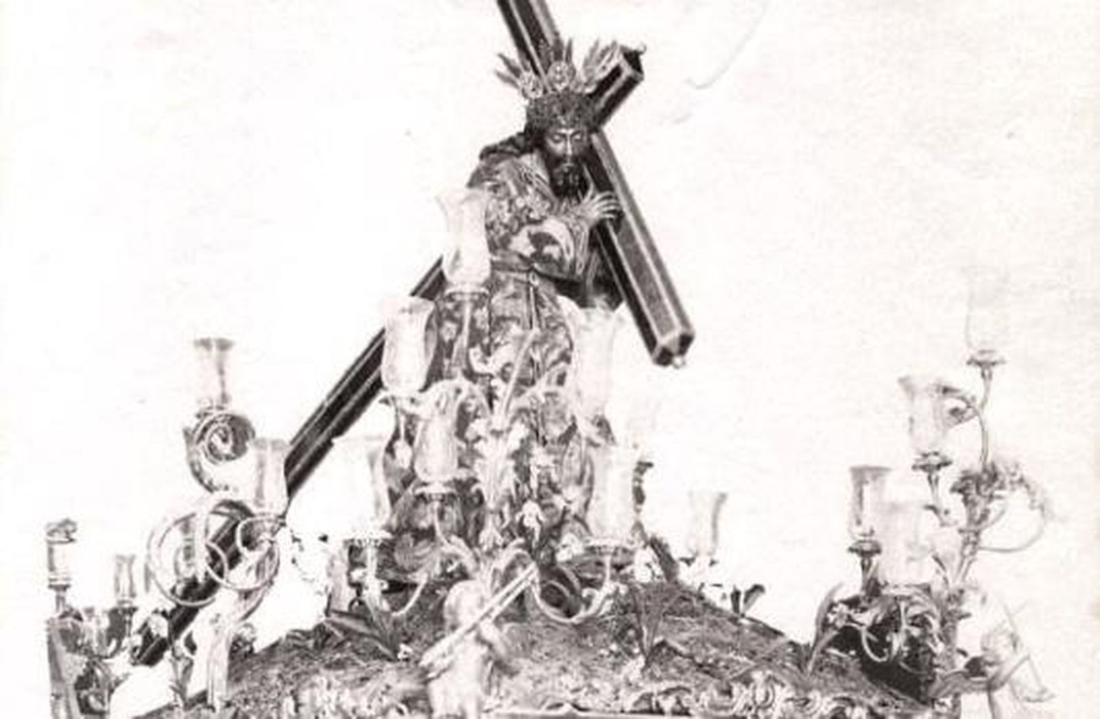 El Nazareno de la O con su antigua túnica estrenada en 1891