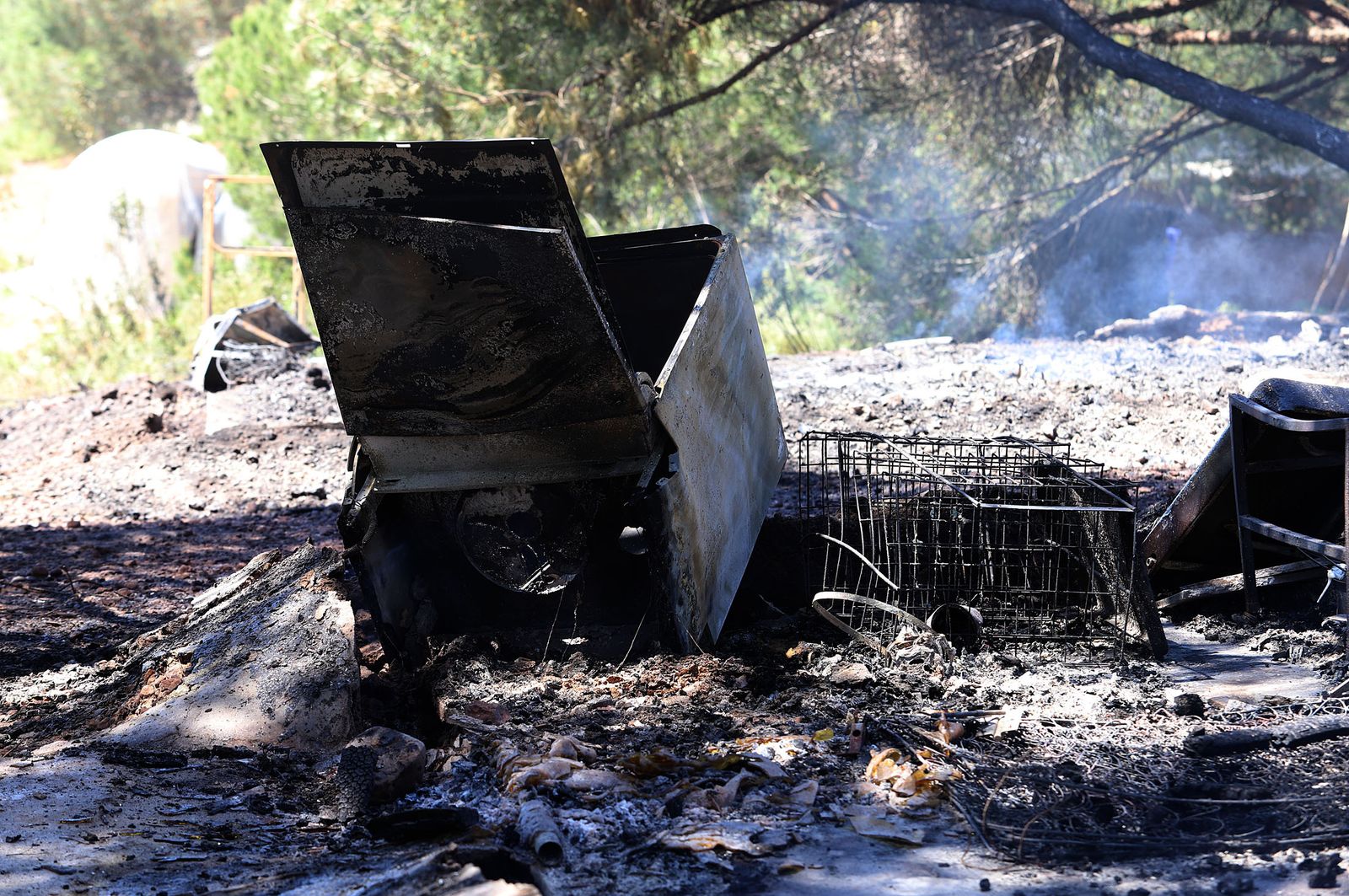 Imágenes del incendio de chabolas en Lucena del Puerto