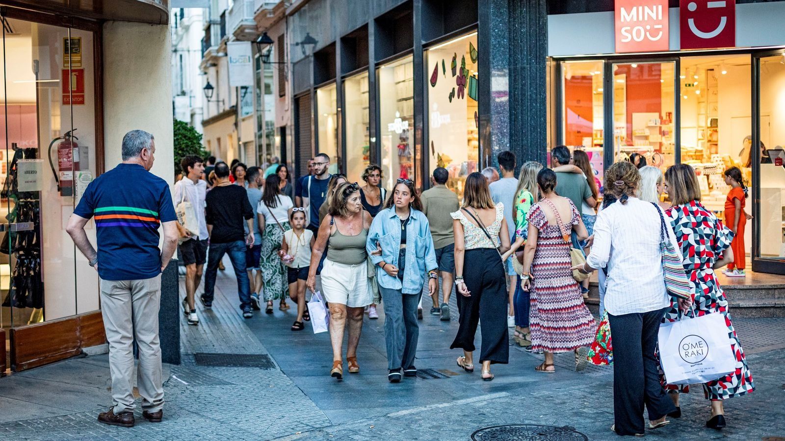 La calle Columela, repleta de gente, en una imagen de archivo.