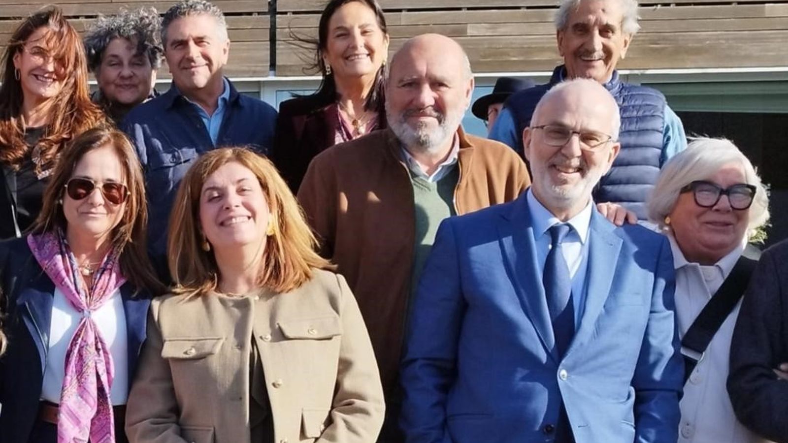 Carmen de los Reyes, Manolo Romero, Concha Barroso, José Luis Sobron, María del Mar Manuz, Maite Muy,  Miguel Gómez y Julia Román.