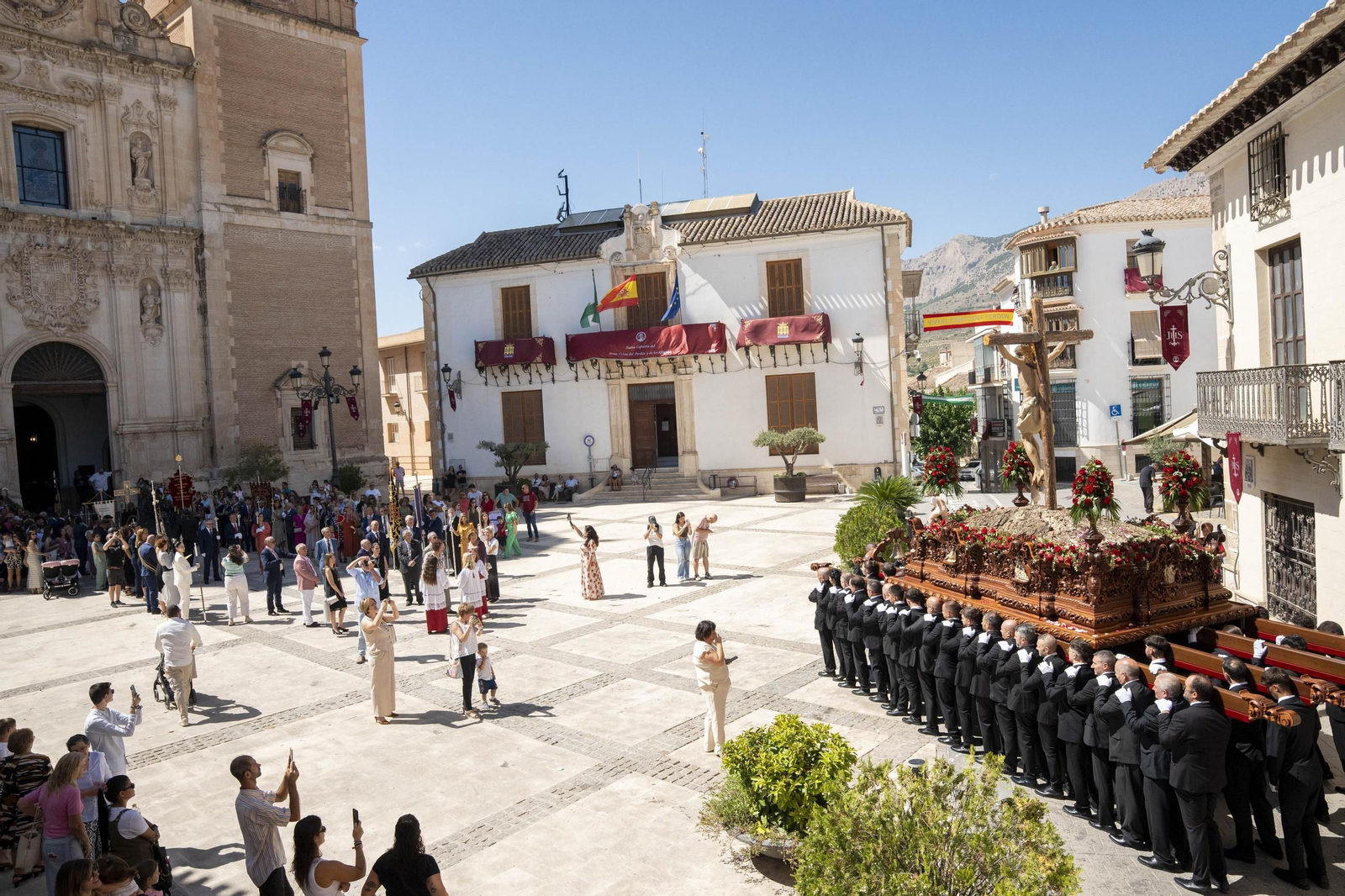 Eucaristía y procesión de Exaltación de la Cruz en la localidad de Vélez-Rubio