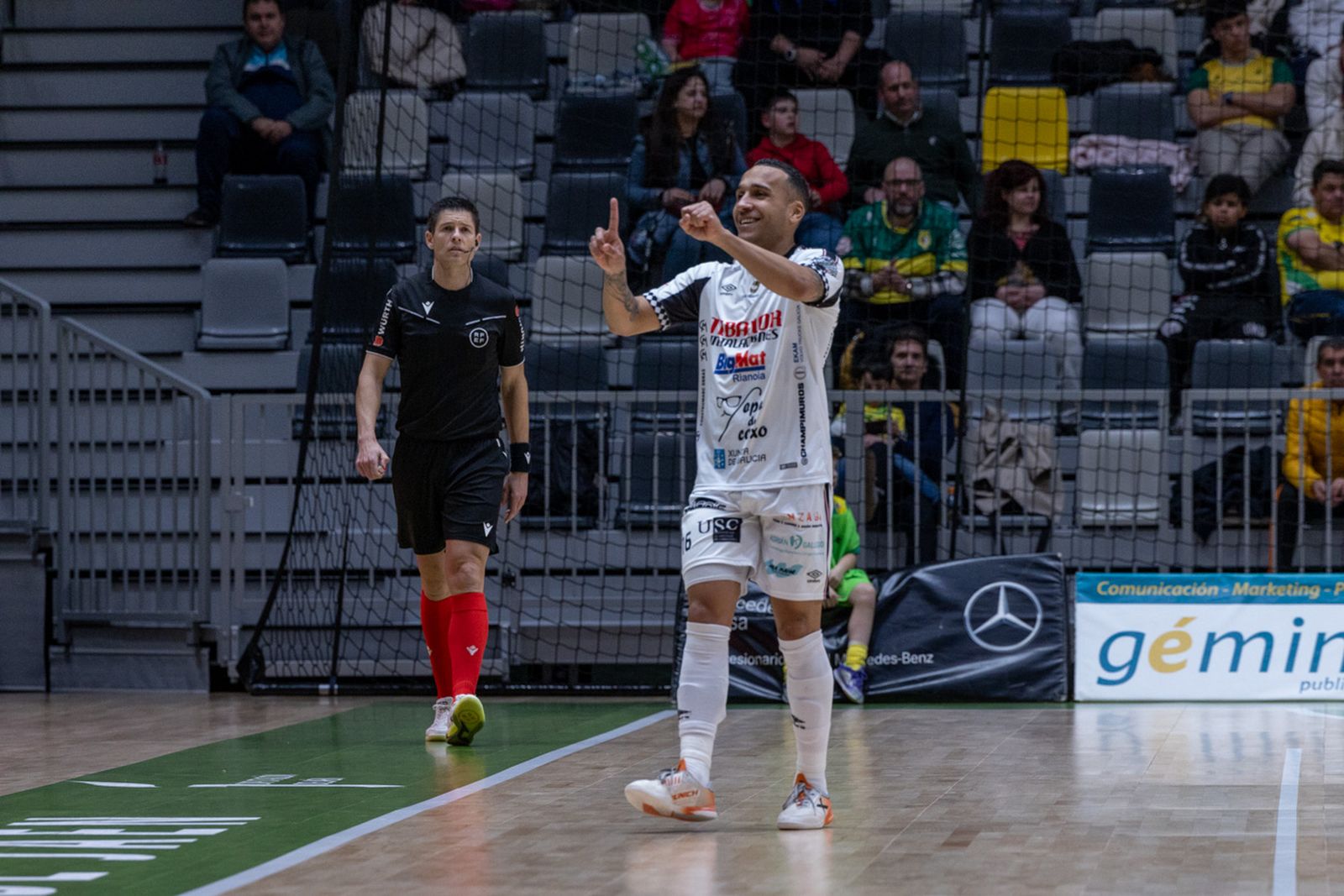 Las mejores imágenes de las tablas entre Jaén Paraíso Interior FS y Noia Portus Apostoli