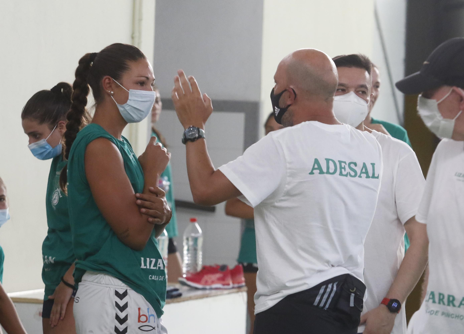 Las fotos del primer entrenamiento del Adesal camino de la Liga Guerreras Iberdrola