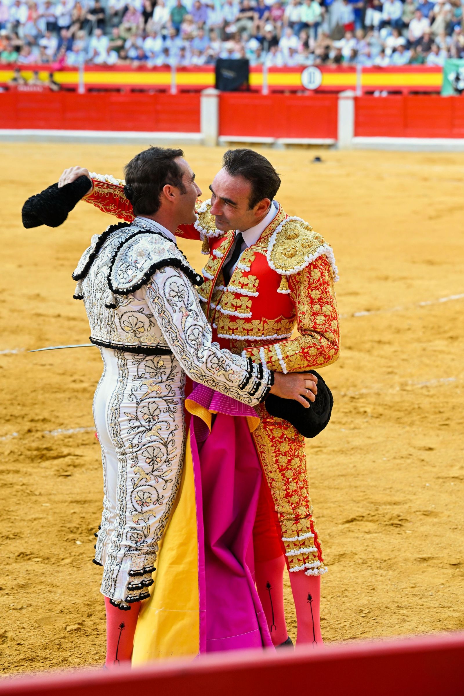 El Fandi y Ponce triunfan en la primera corrida del Corpus