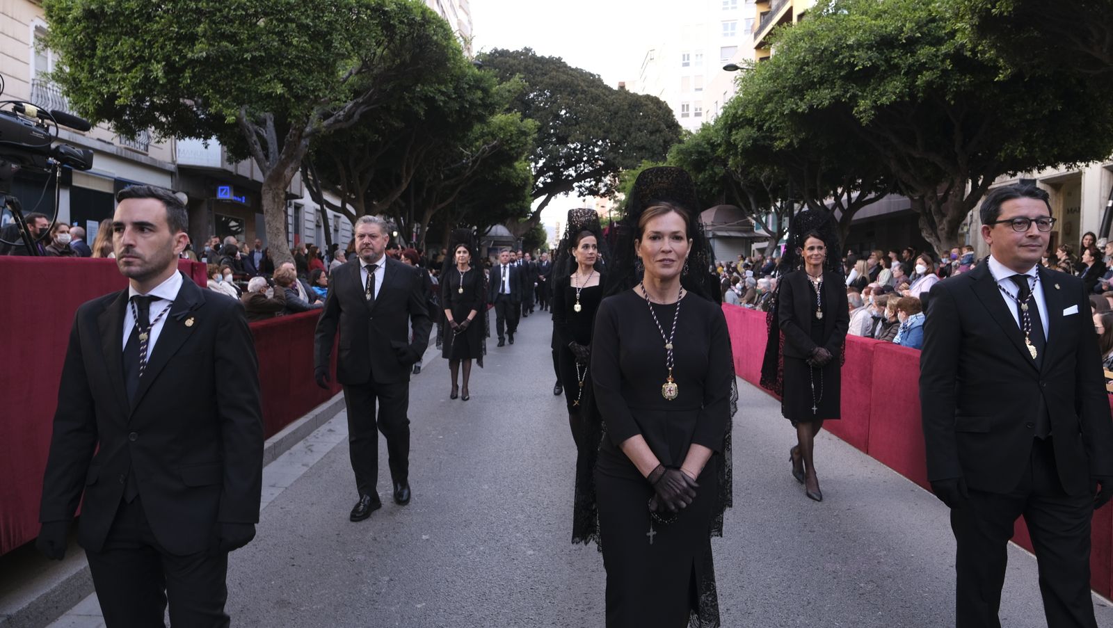 Procesión del Santo Entierro en Almería, en imágenes.