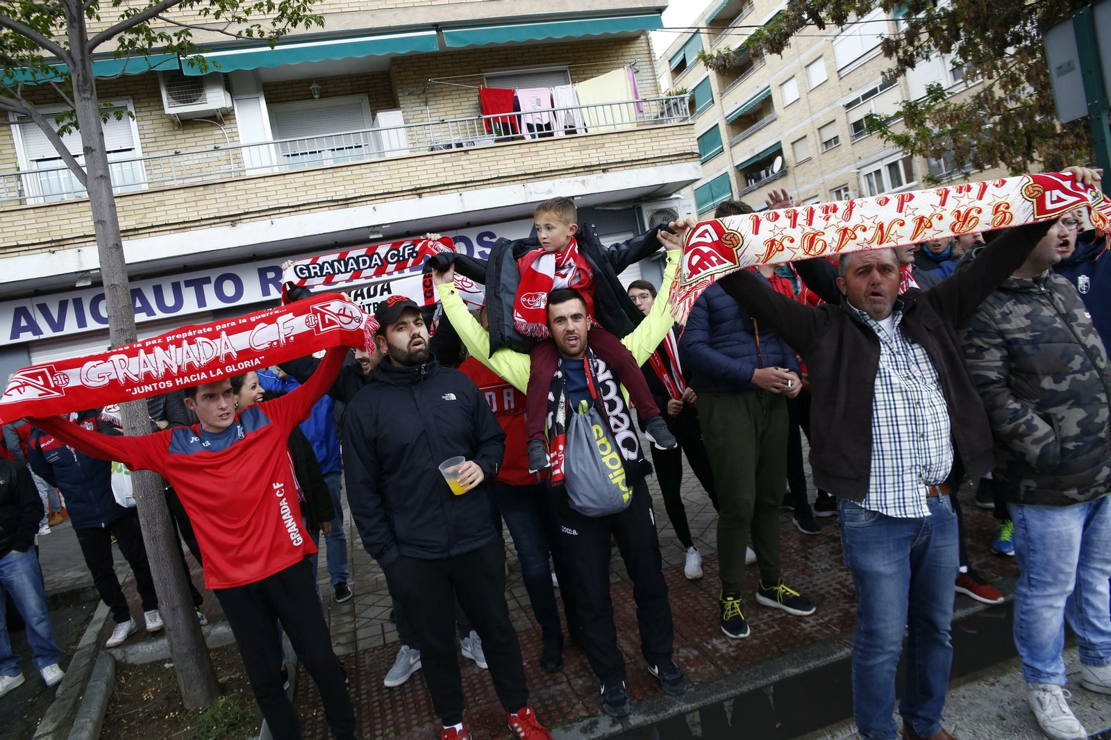 Las fotos de la afición malaguista en Granada