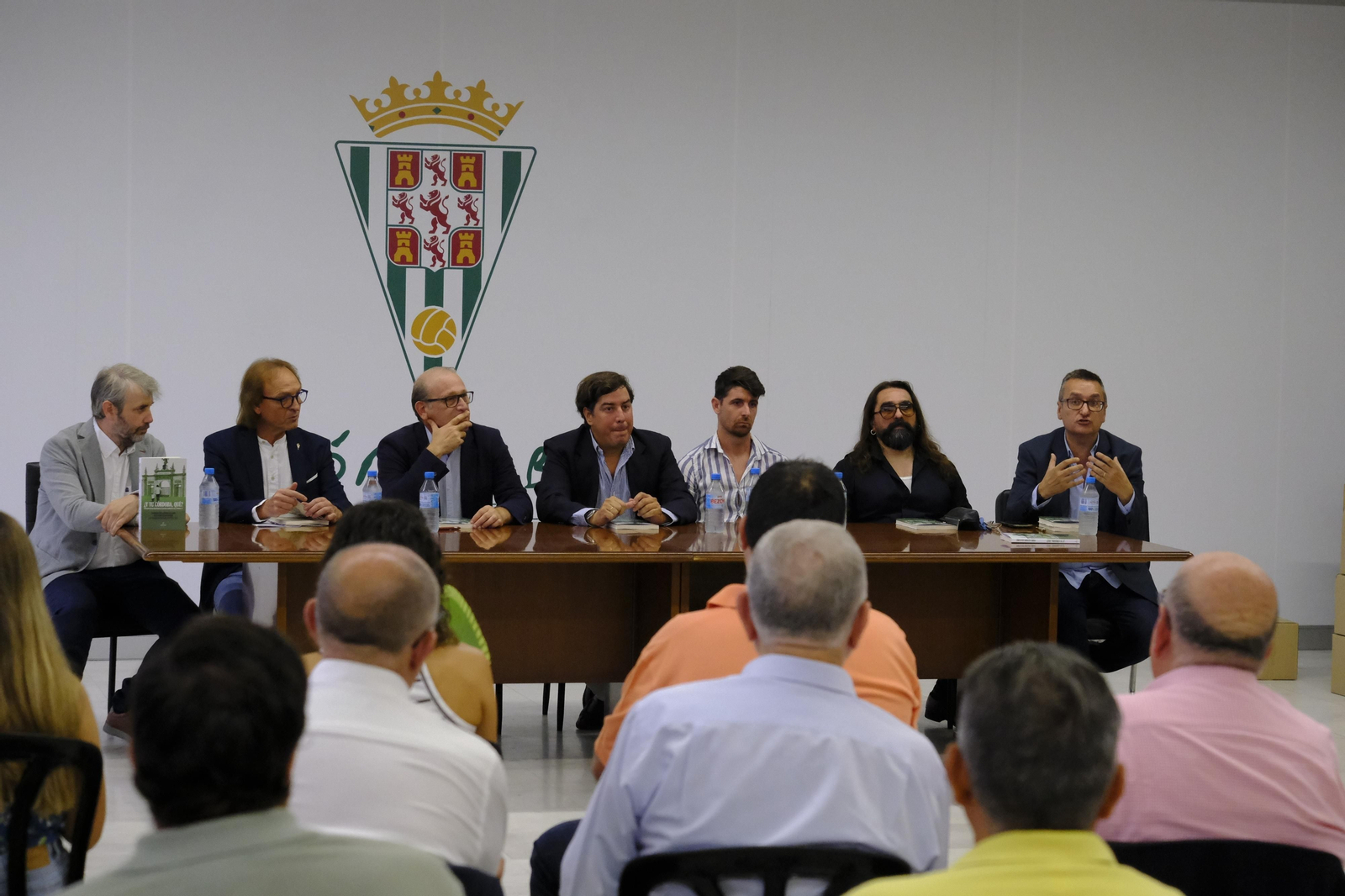 Las imágenes de la presentación del libro '¿Y tu Córdoba, qué?'