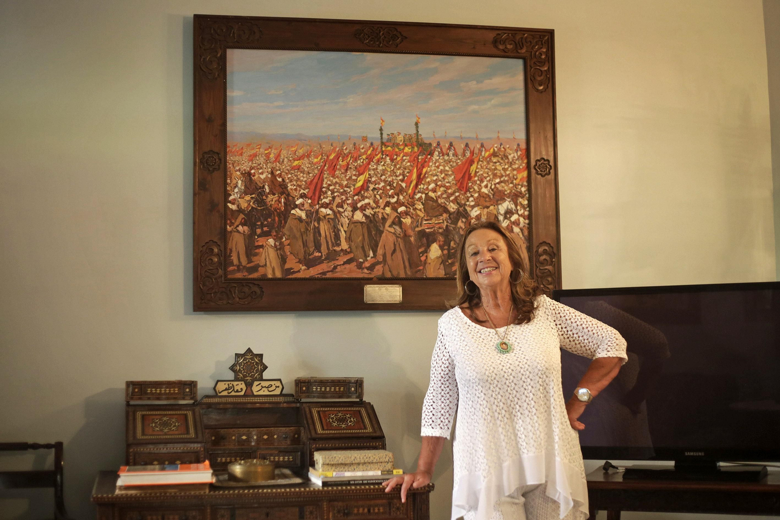 Casilda Varela en el interior del chalé.