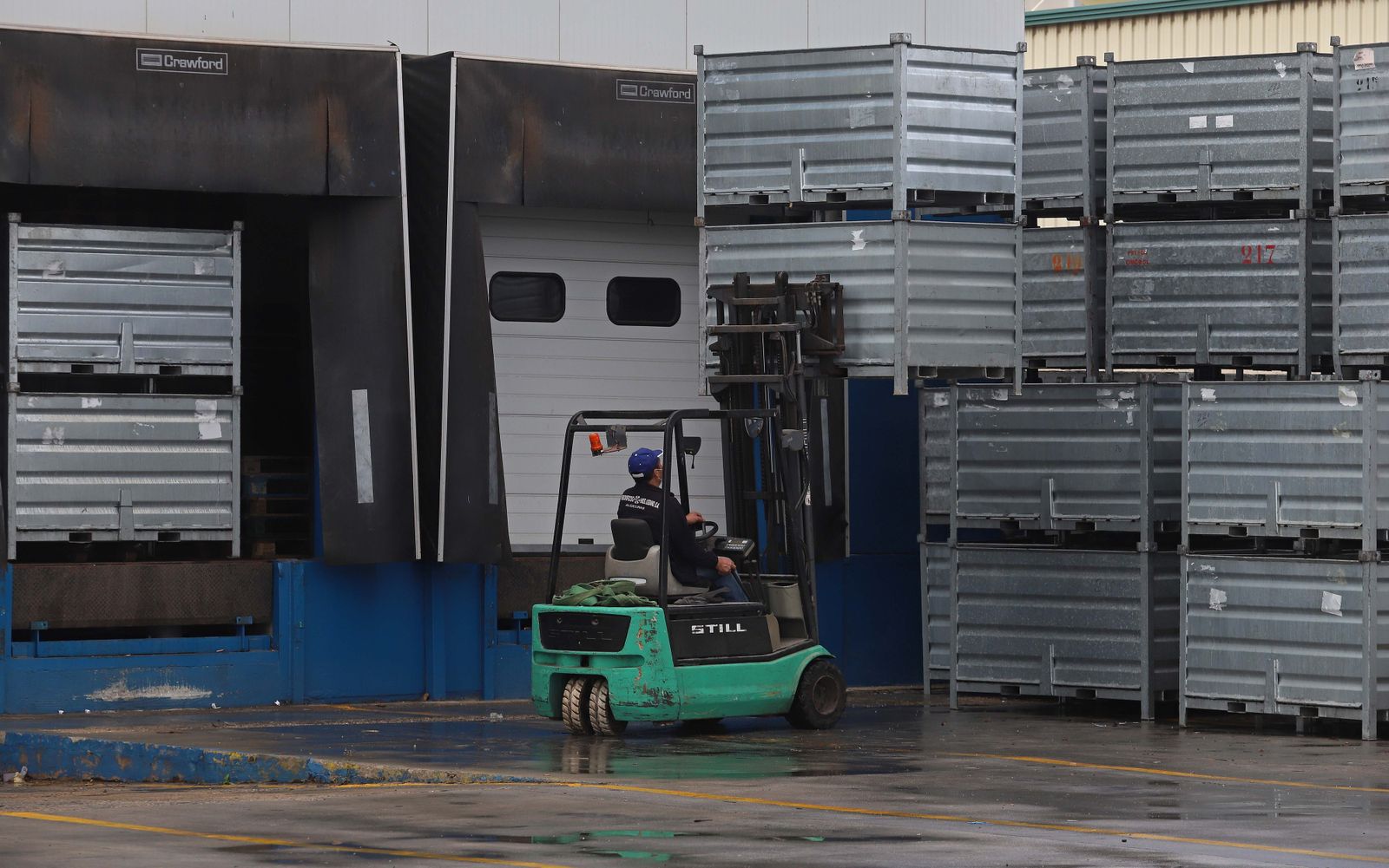 Actividad en uno de los polígonos industriales de Algeciras.
