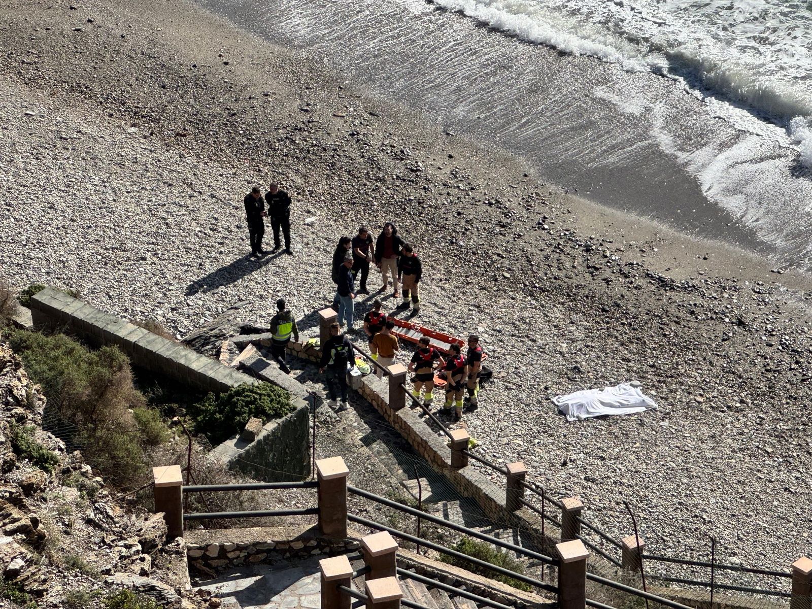 El dispositivo en la playa de La Joya