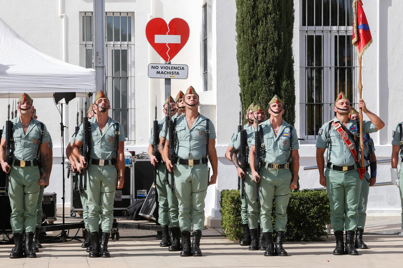 San Roque homenajea al Regimiento Pavía en su 30 aniversario, en imágenes