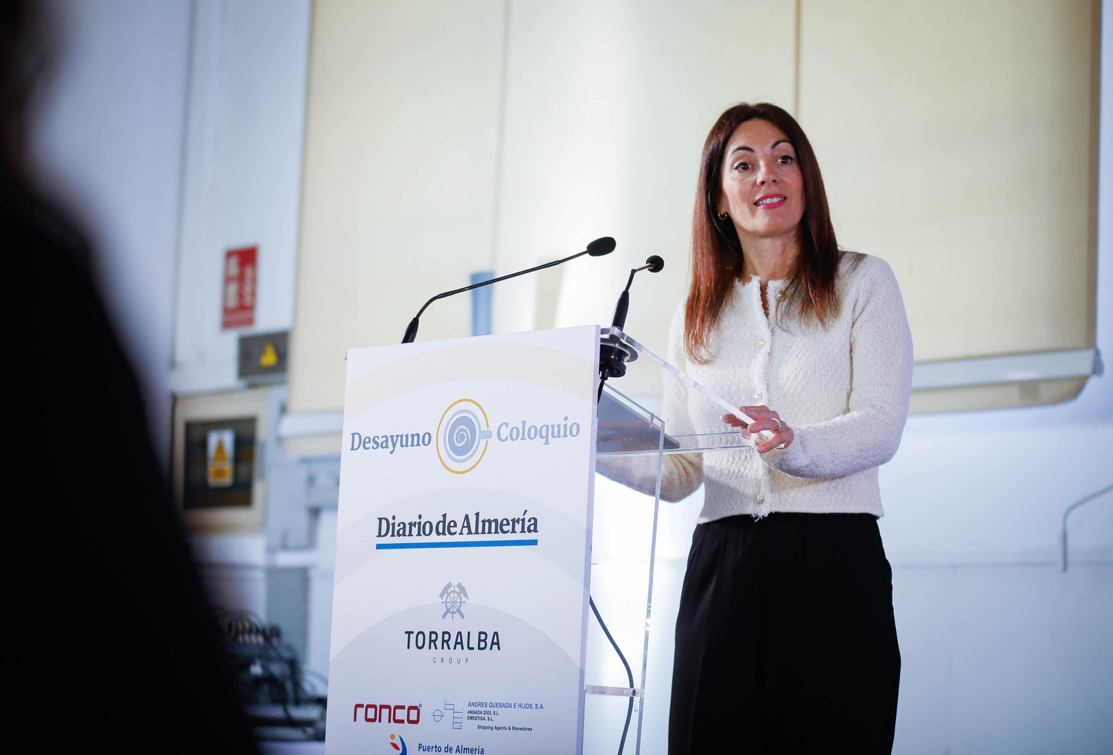 Imágenes del desayuno informativo