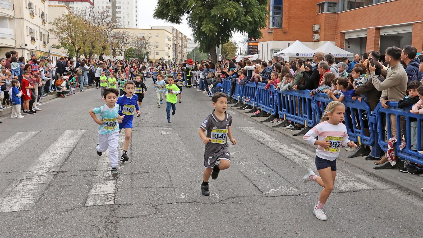 Búscate en la 4ª carrera infantil benéfica Bomberos de Jerez 2024