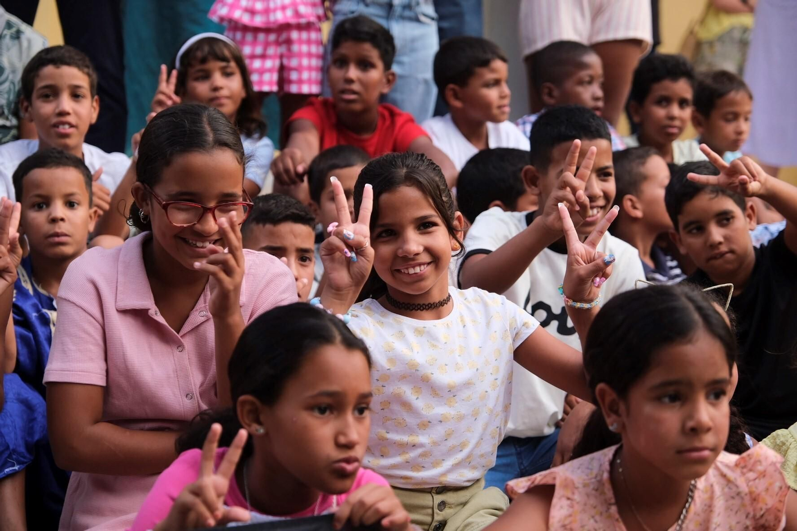 Las fotos de la recepción a los niños saharauis que llegan a Córdoba este verano Las fotos de la recepción a los niños saharauis que llegan a Córdoba este verano