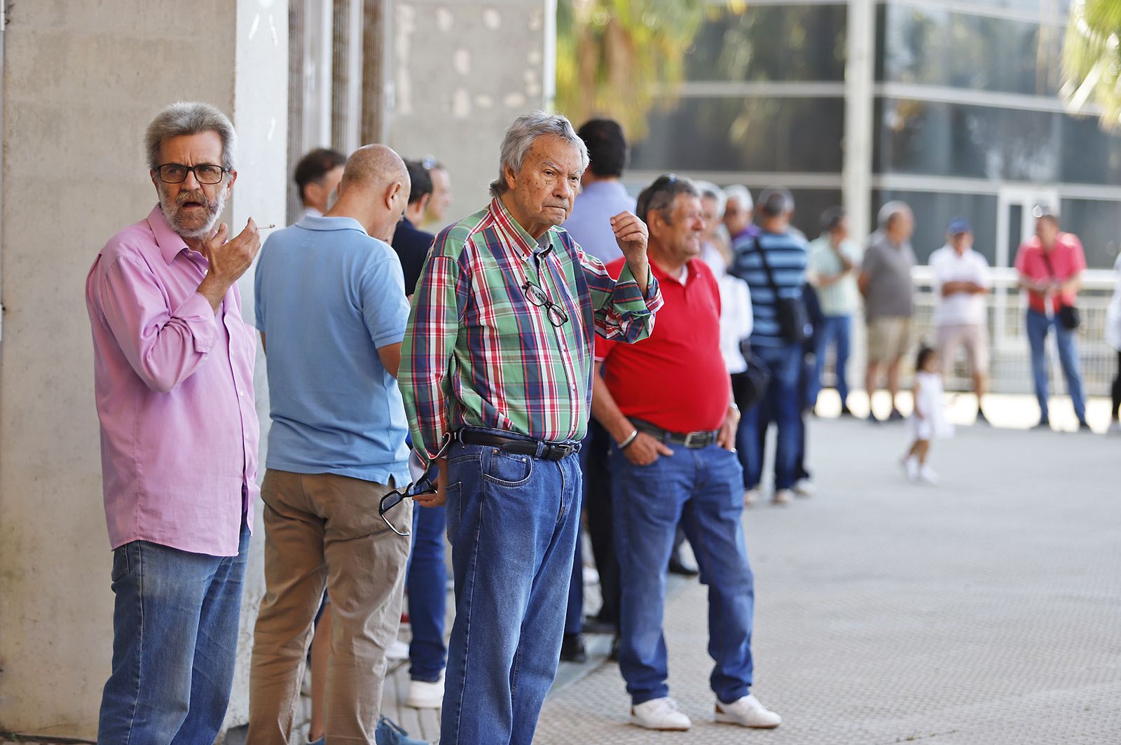 Largas colas en el Nuevo Colombino para las entradas del partido ante el Cacereño