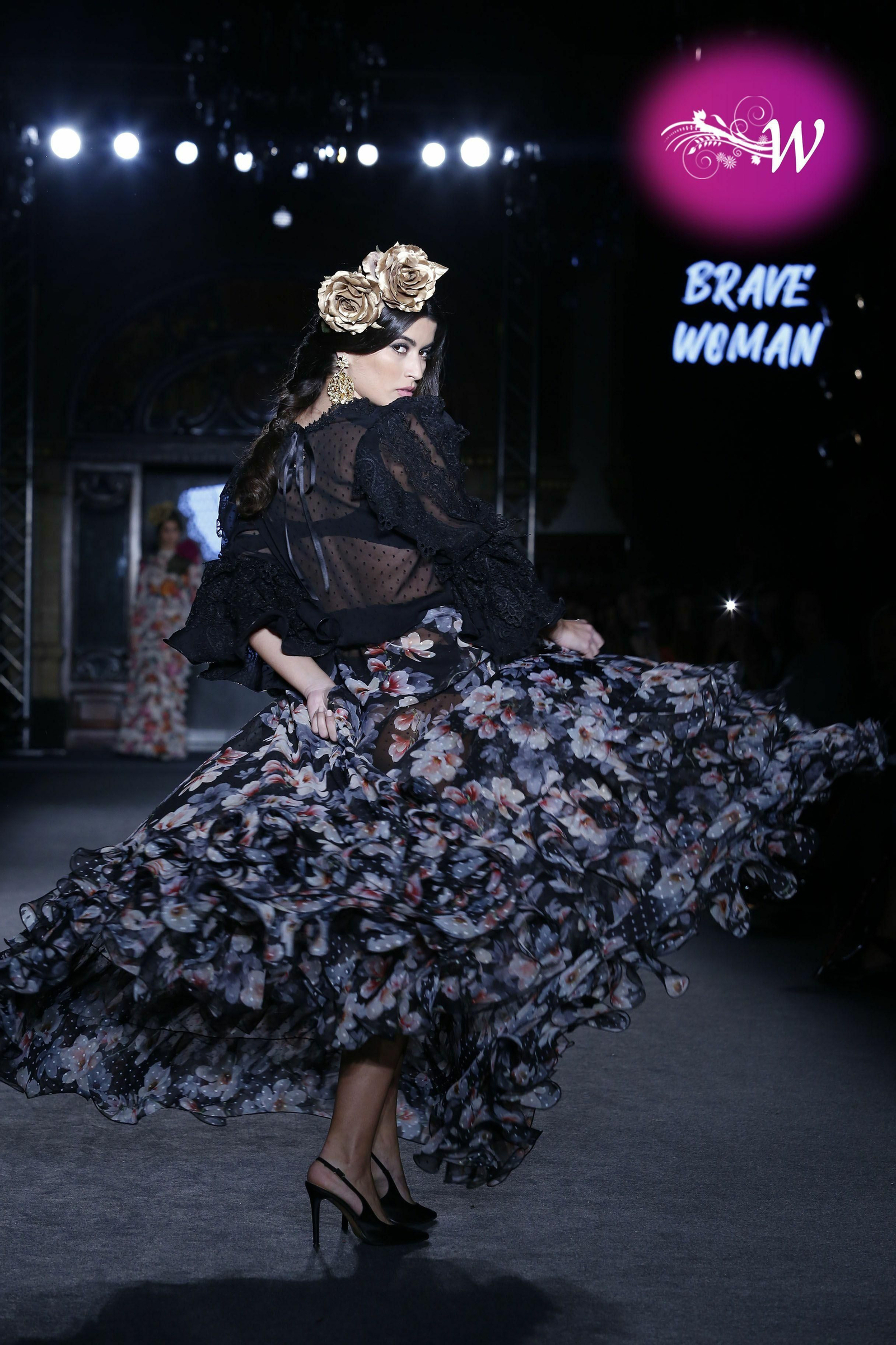 El abanico artesanía expone su colección 2020 en un desfile en We Love Flamenco, todas las fotos