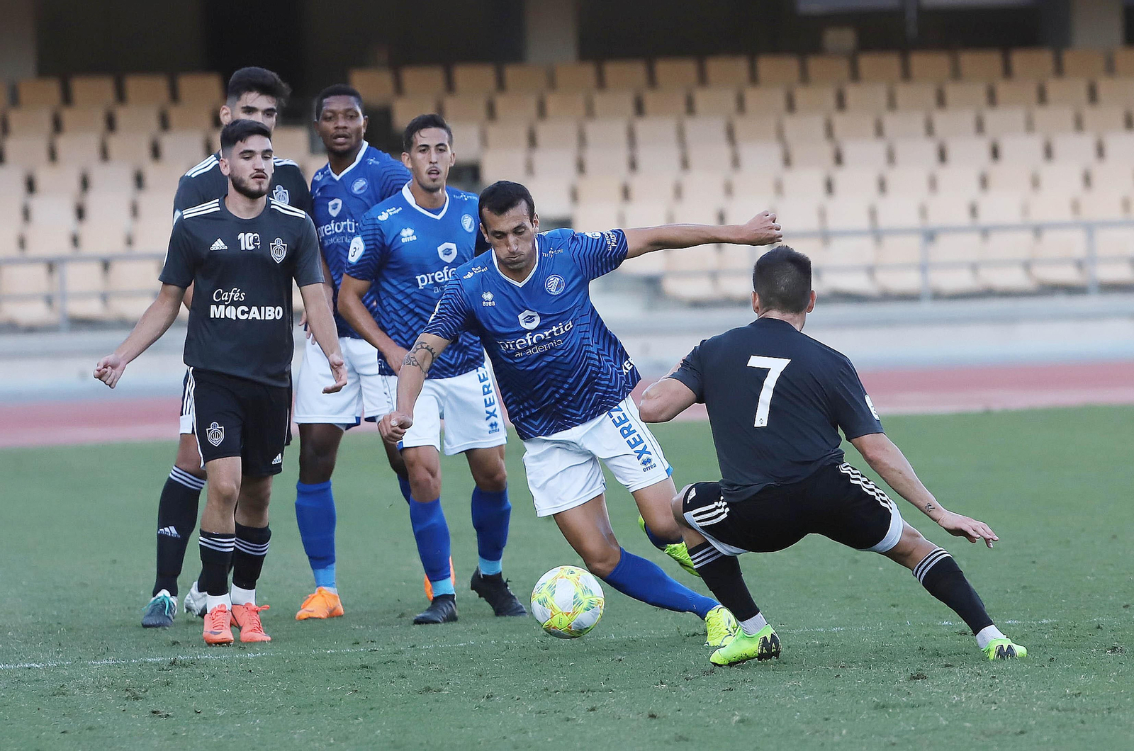 Javi Zafra, en un partido en Chapín ante el Utrera en su etapa en el Xerez DFC.