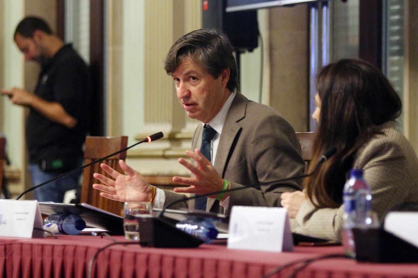 Imágenes del pleno del Ayuntamiento de Huelva