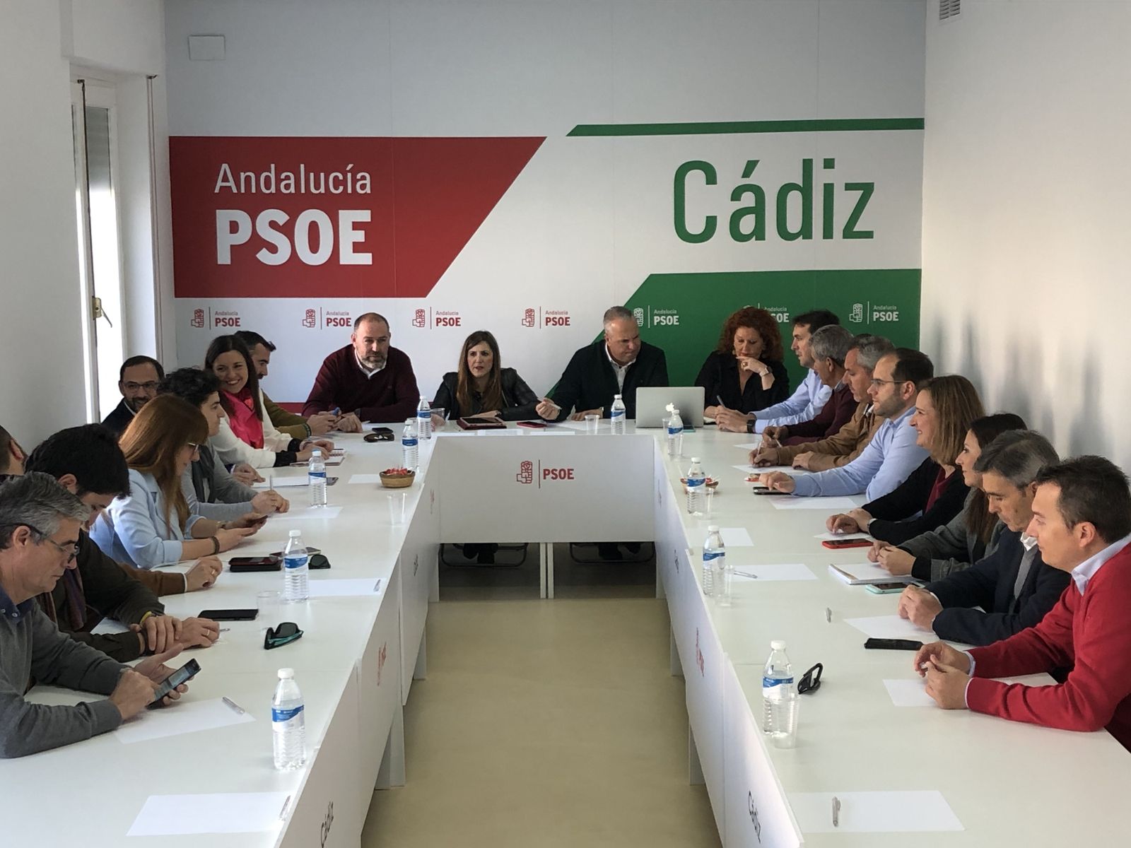 Reunión de los alcaldes socialistas en la sede del PSOE de Cádiz.