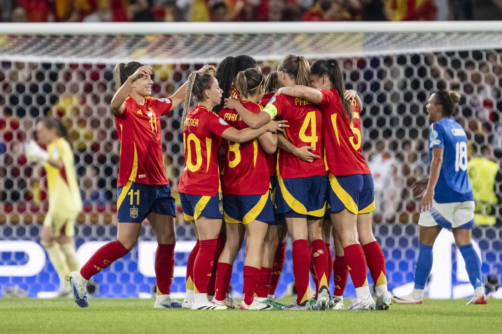 Las fotos del Italia - España de la Eurocopa femenina