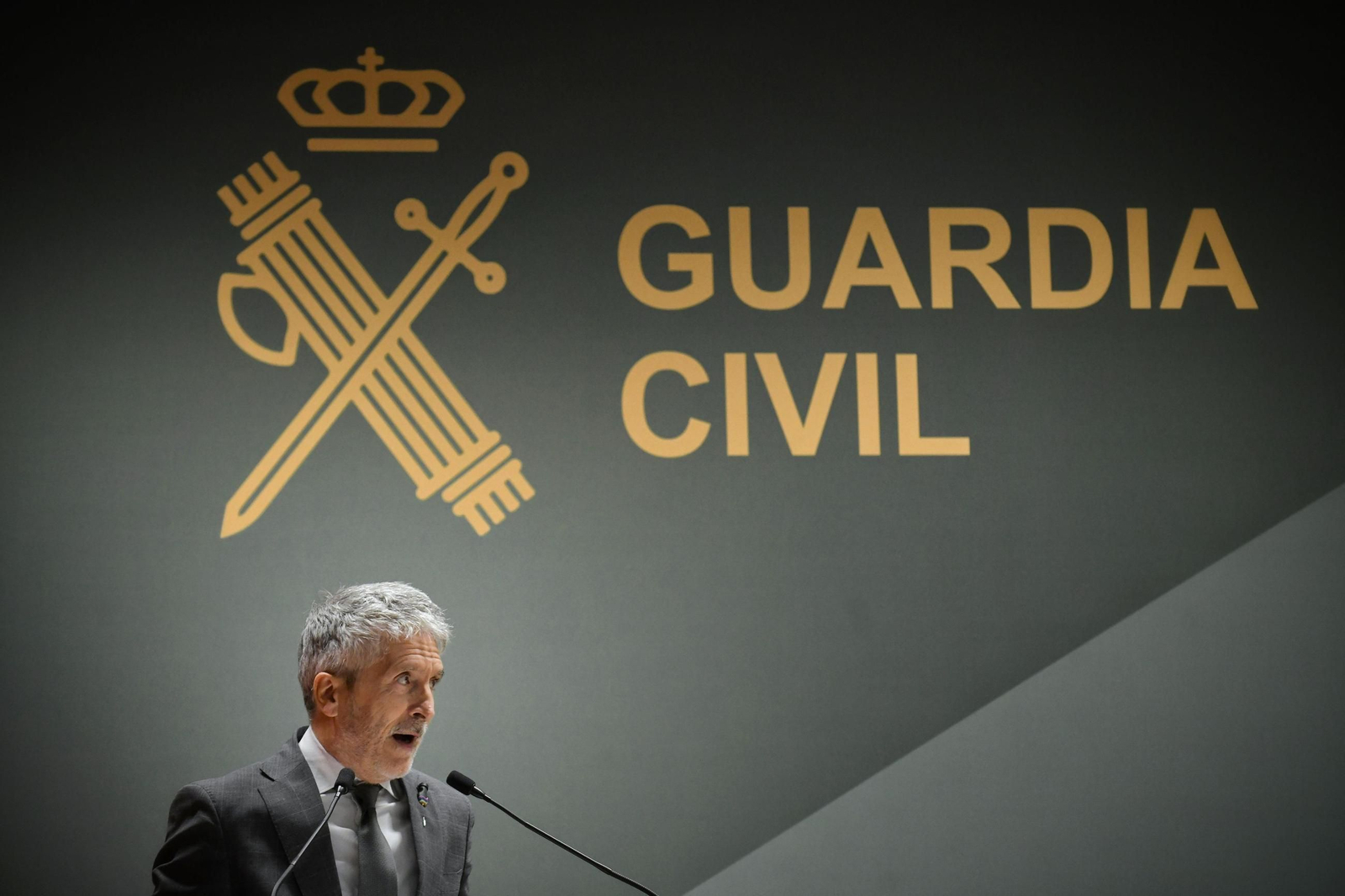 El ministro del Interior, Fernando Grande-Marlaska, en un acto reciente de la Guardia Civil. El ministro del Interior, Fernando Grande-Marlaska, en un acto reciente de la Guardia Civil.