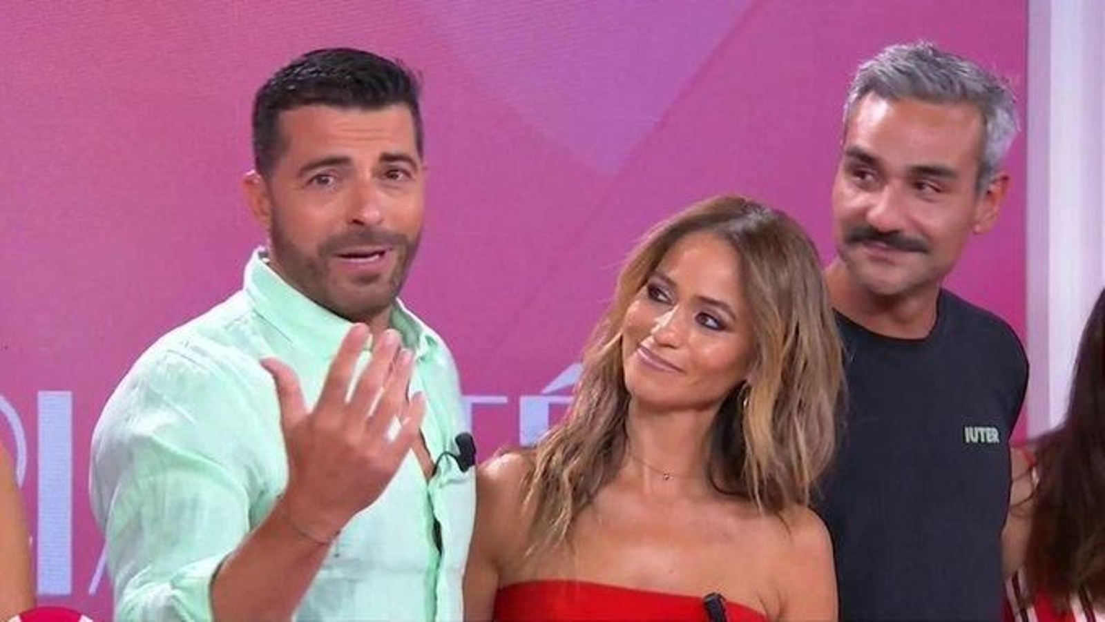 Antonio Santana y María Verdoy, emocionados en el adiós de 'Socialité'