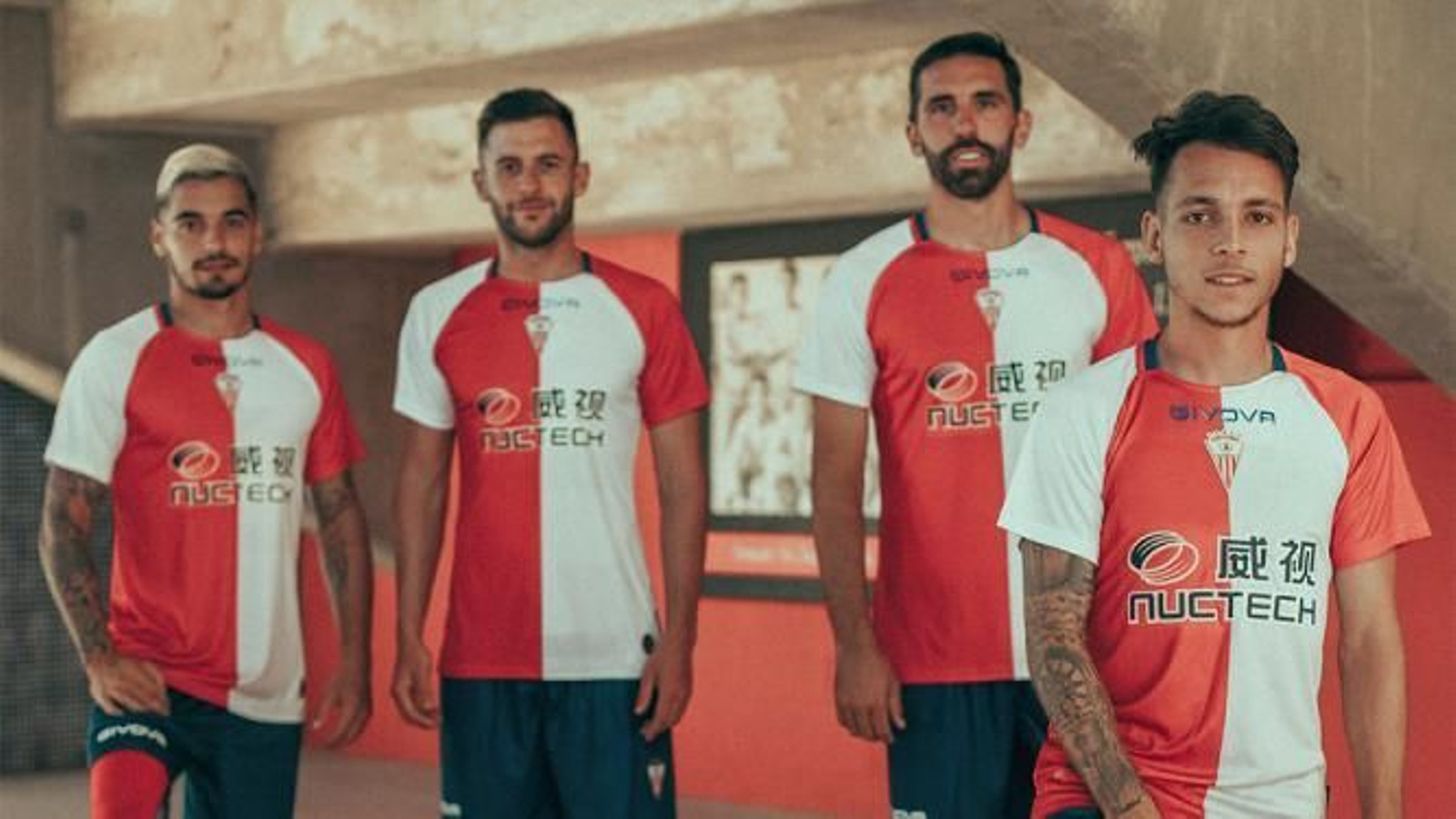 Las nuevas camisetas del Algeciras Las nuevas camisetas del Algeciras