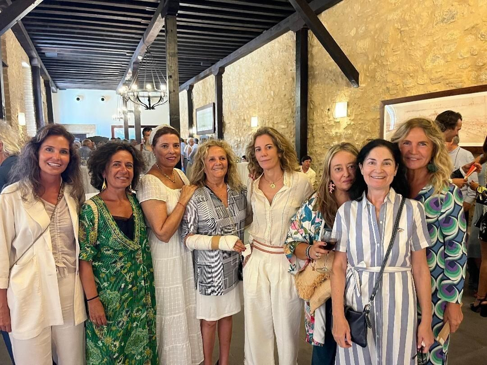 Virginia Salinero, Fátima Rodríguez Angulo, Blanca Berrocal, Sofía de la Cierva, María Blanco, Chica Hidalgo, Sol Barbadillo y Teresa de la Cierva.