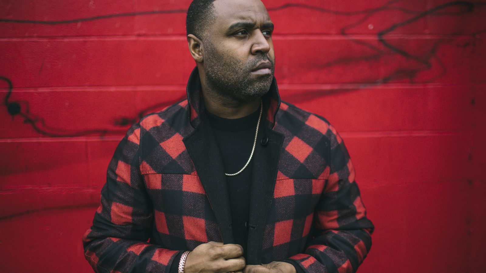 El baterista y compositor Kendrick Scott Oracle (Houston, 1980).