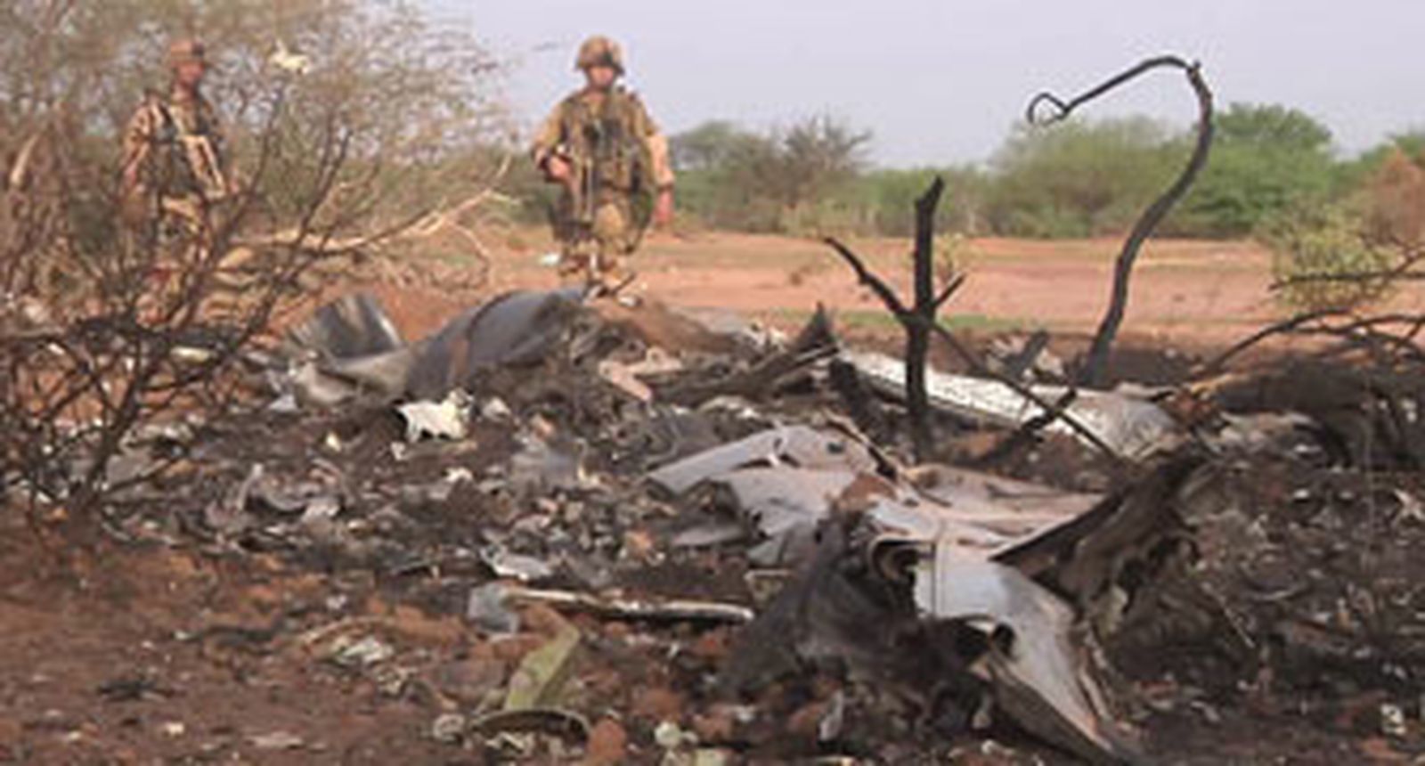 Testigos del accidente aéreo en Malí: "Nunca he visto tal horror. Todo está quemado"
