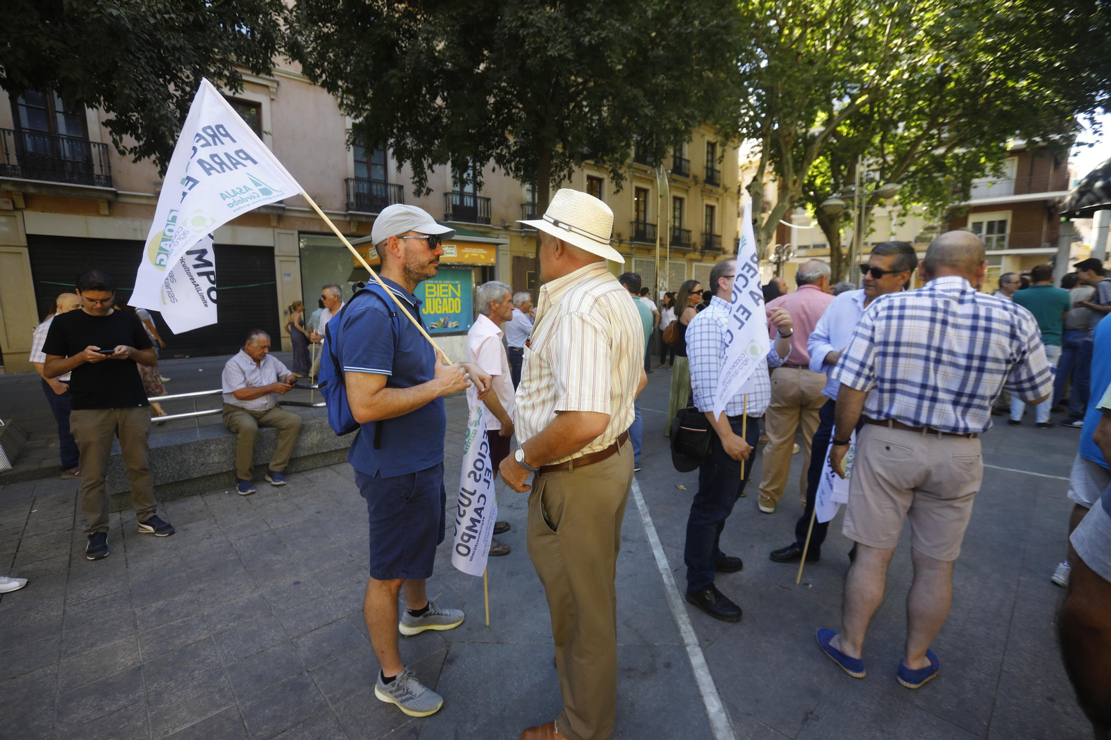 La concentración a favor del campo y el sector agrario en Córdoba, en imágenes
