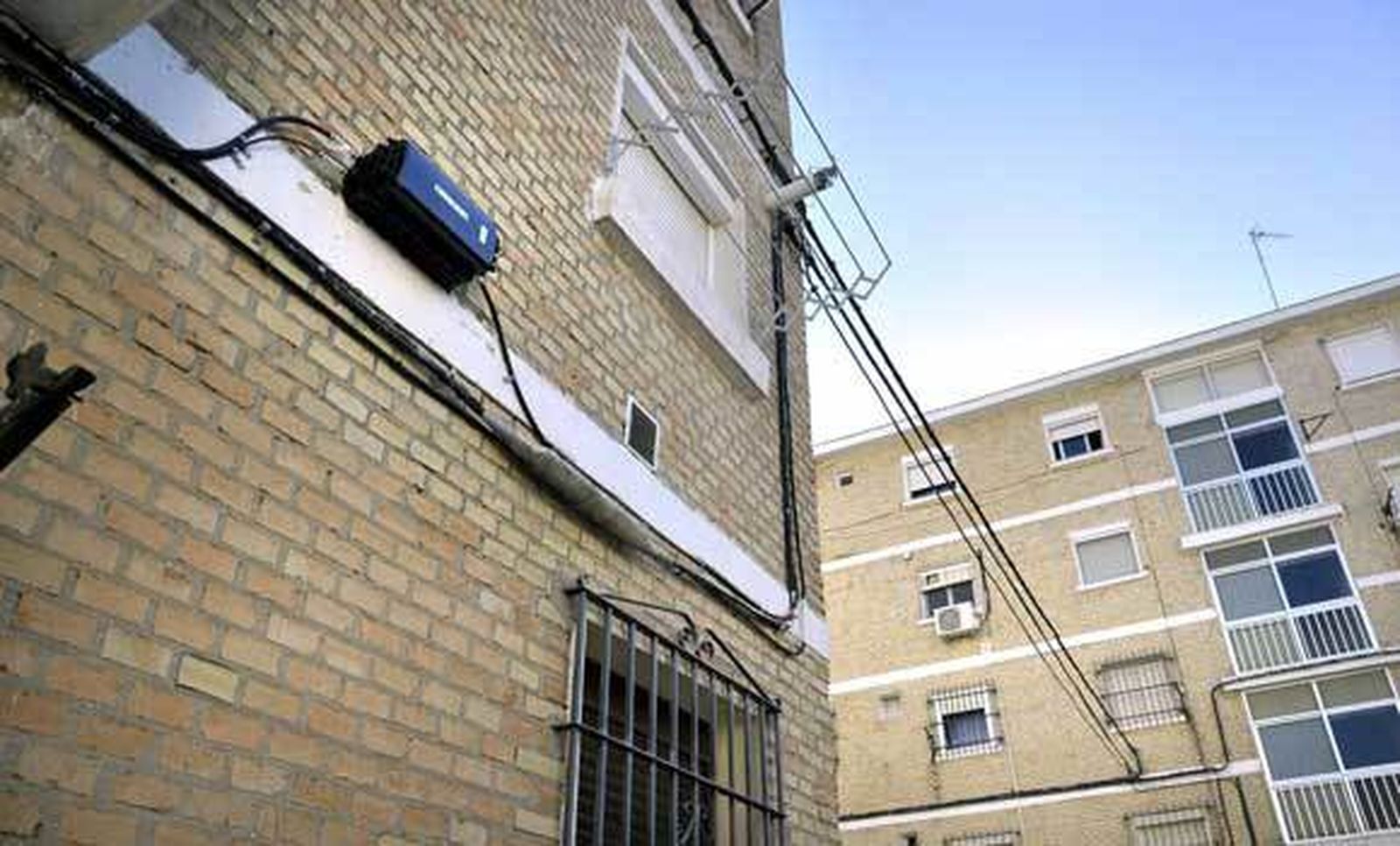 En Icovesa se procederá al soterramiento de parte del cableado aéreo.