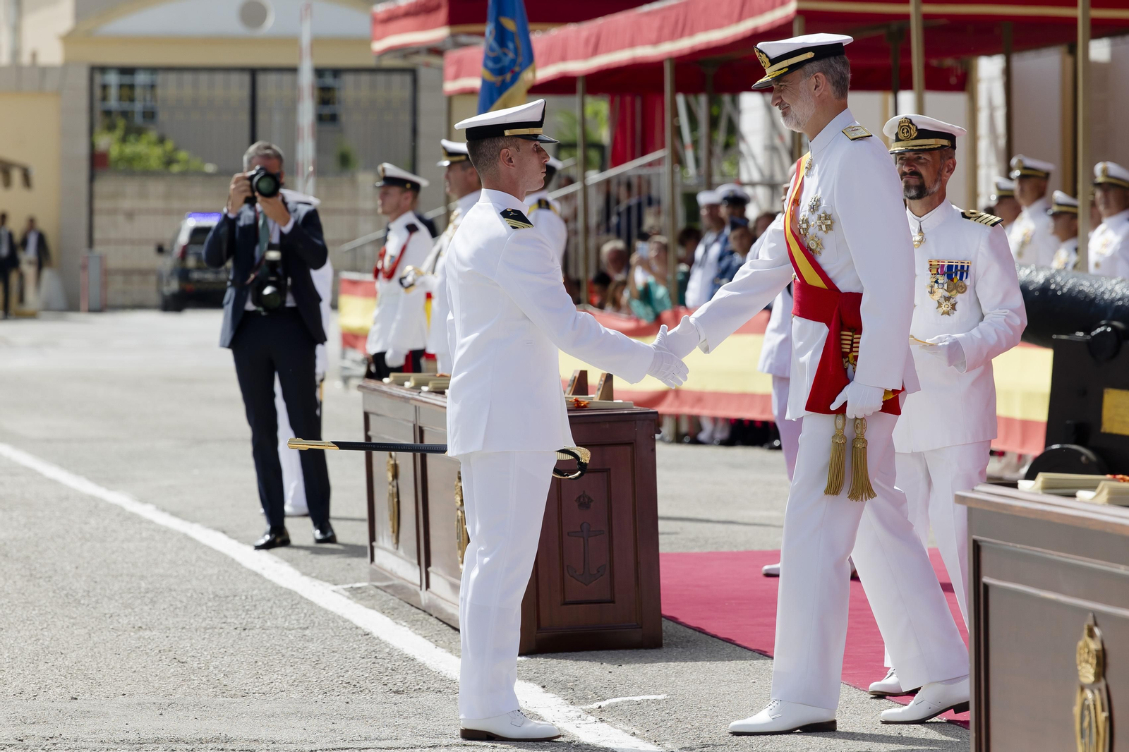 Imágenes de la entrega de los Reales Despachos presidida por  El Rey Felipe VI en San Fernando.