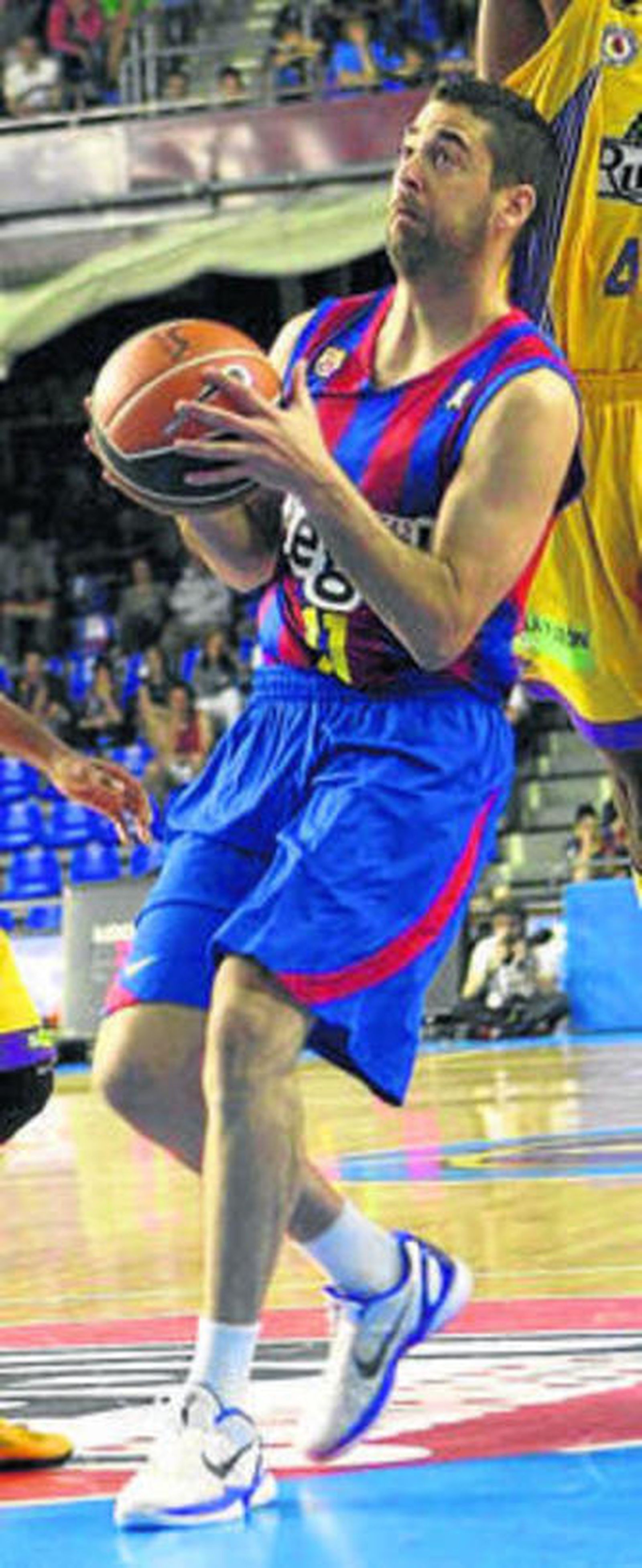 Navarro entra a canasta.