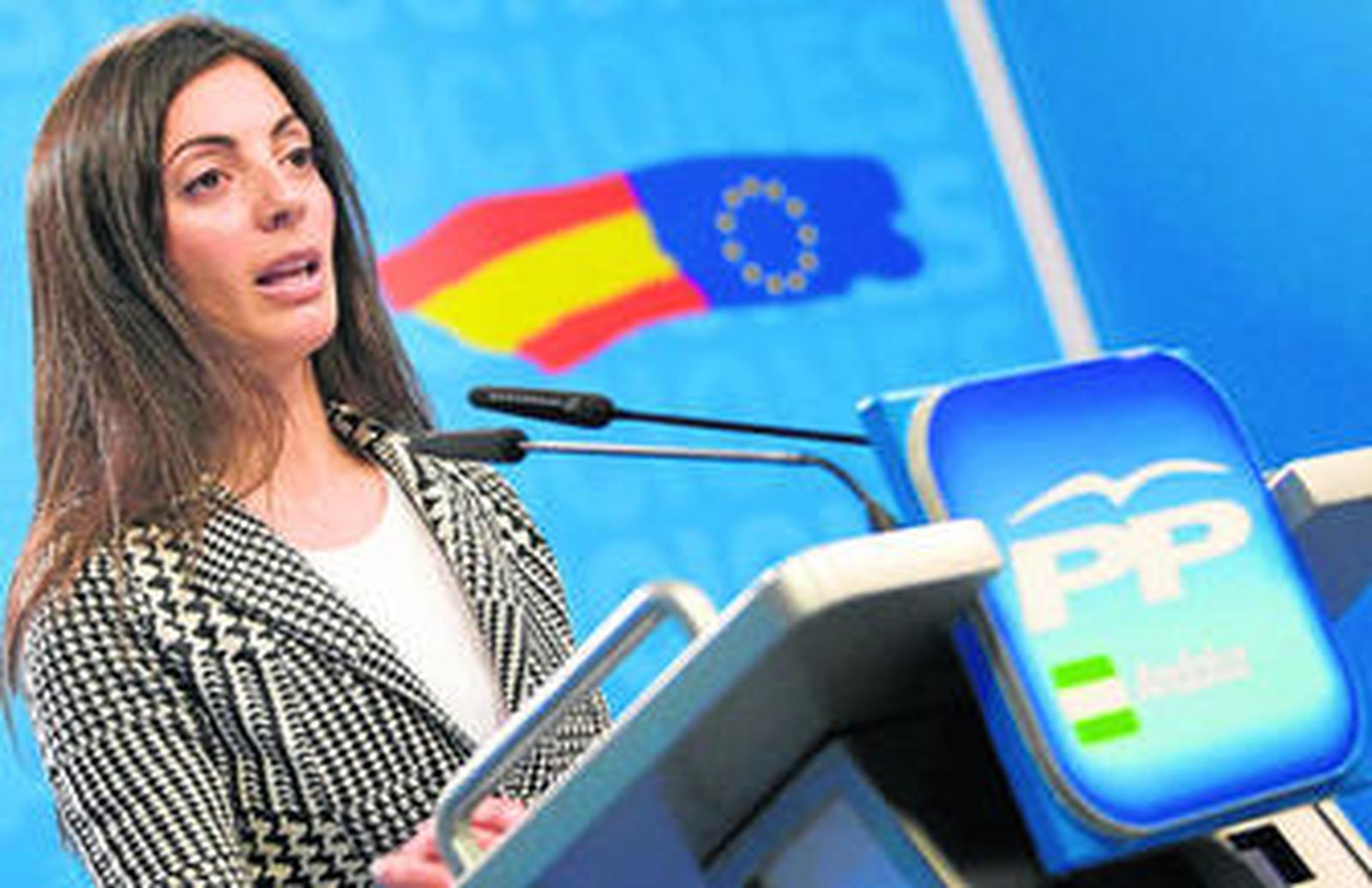 Rosario Soto, ayer, durante su primera rueda de prensa en Sevilla como portavoz del PP-A.