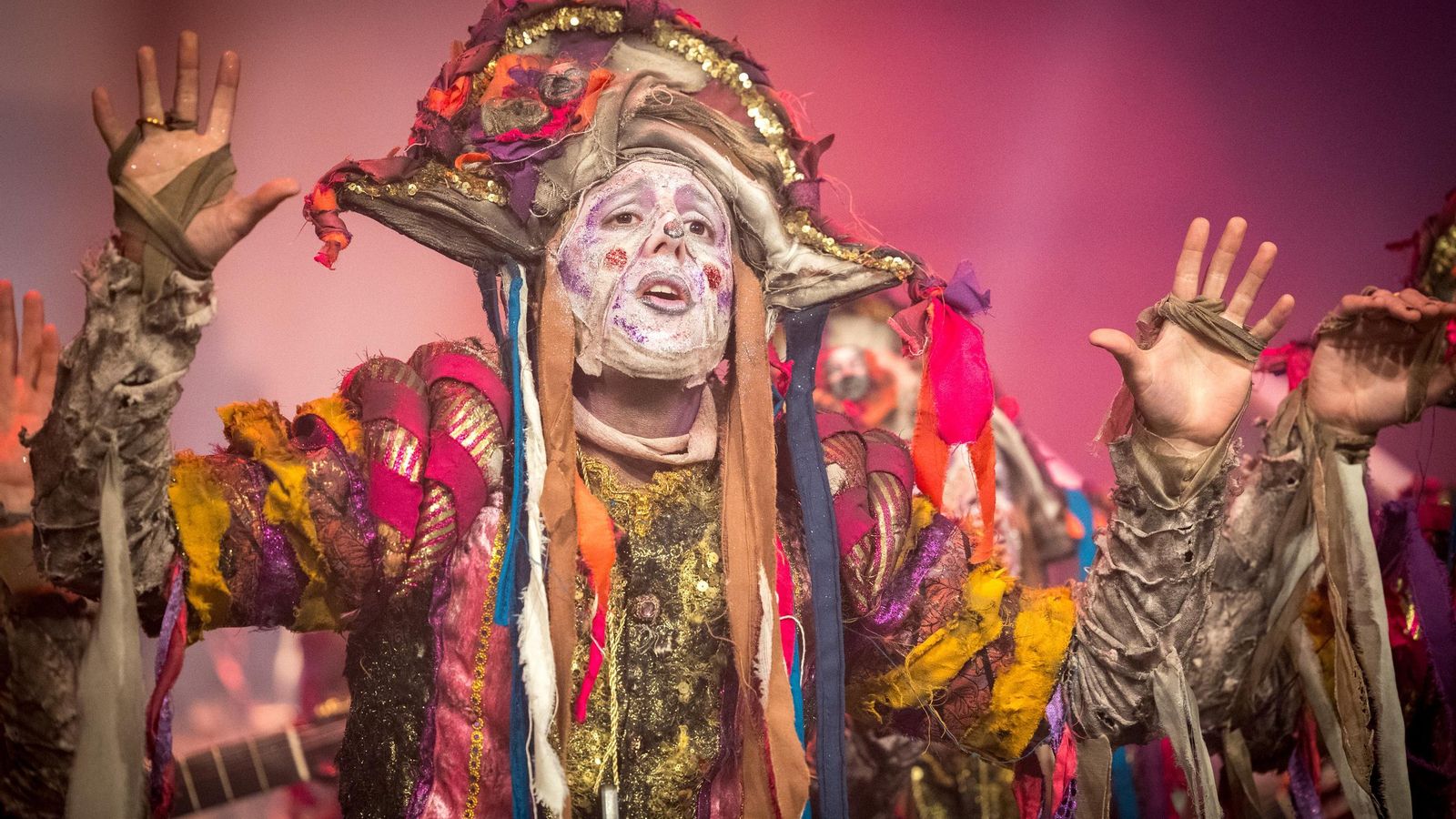 Búscate entre las mejores imágenes de la sexta sesión de cuartos de final del COAC 2025