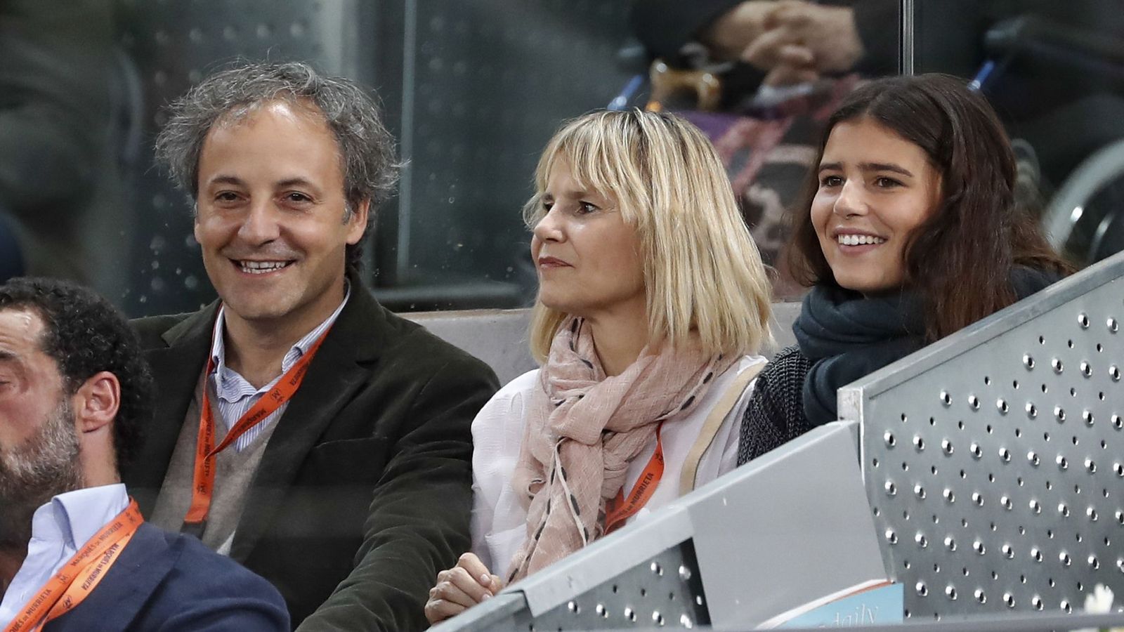 De i a dcha. Narcís Rebollo, Eugenia Martínez de Irujo y su hija, Tana.