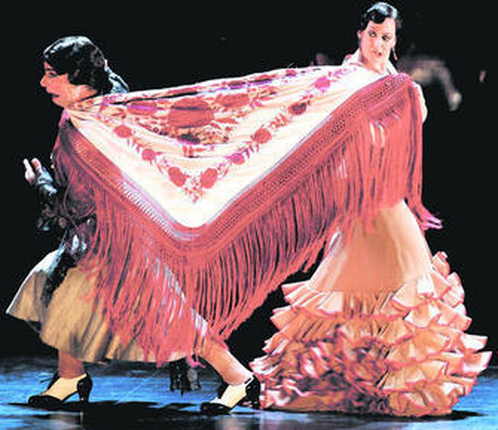 El intérprete, en una escena de la obra junto a Asunción Pérez 'Choni'.