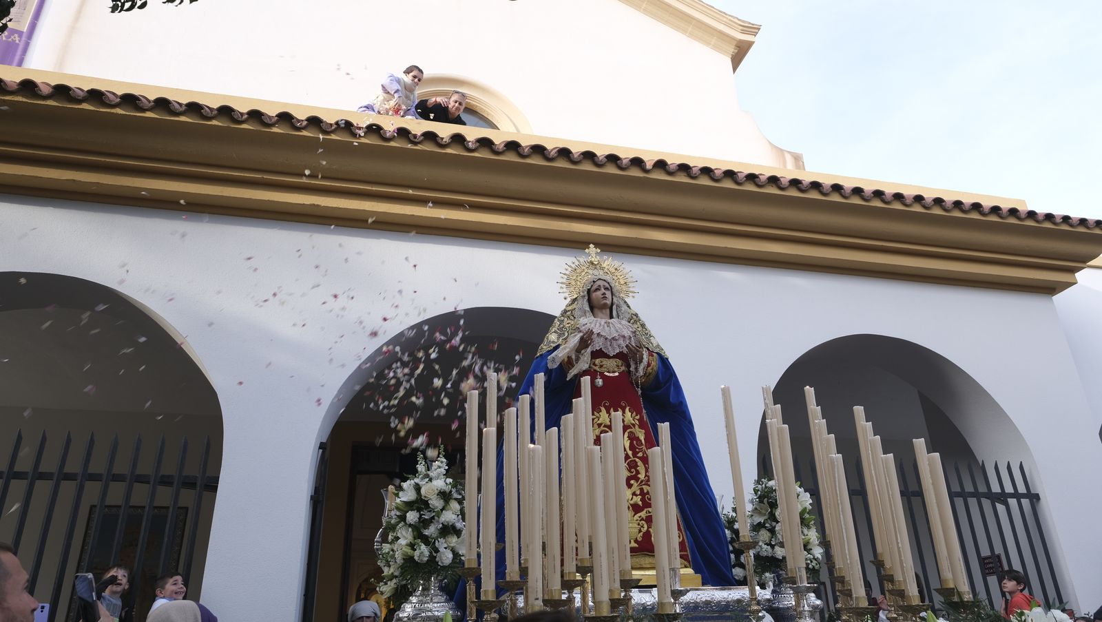 La procesión del Encuentro por las calles de Almería, en imágenes