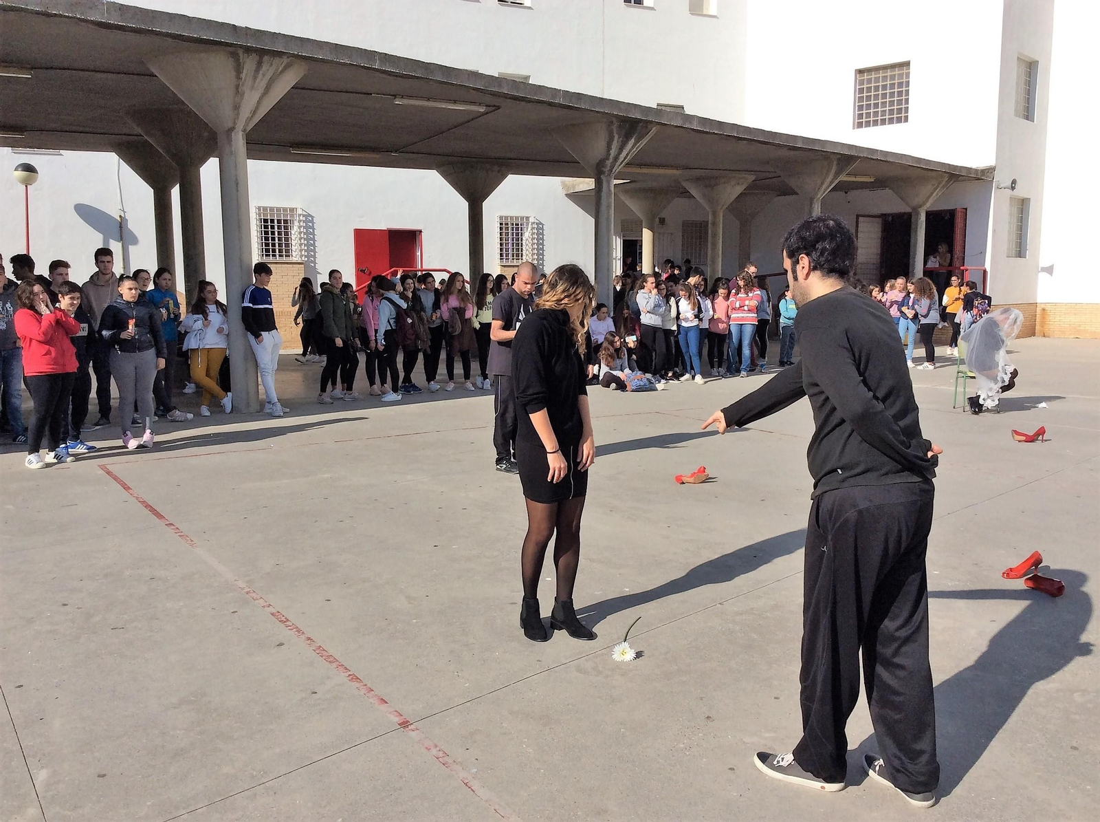 Una actividad de Barrio Vivo en un colegio de Los Barrios.