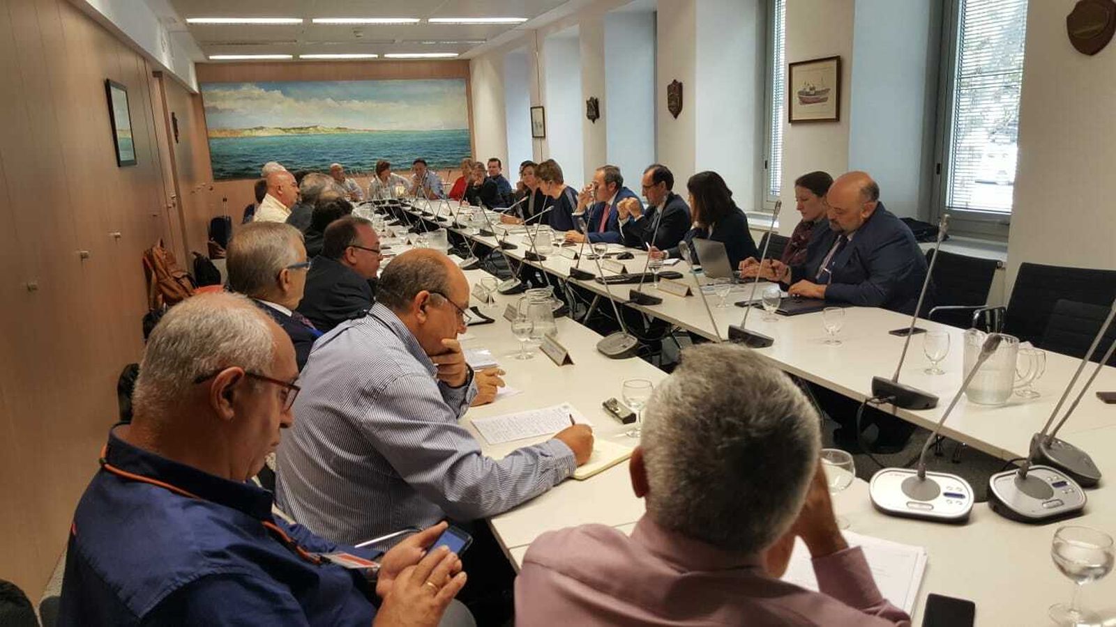 Reunión del sector pesquero con Alicia Villauriz en Madrid
