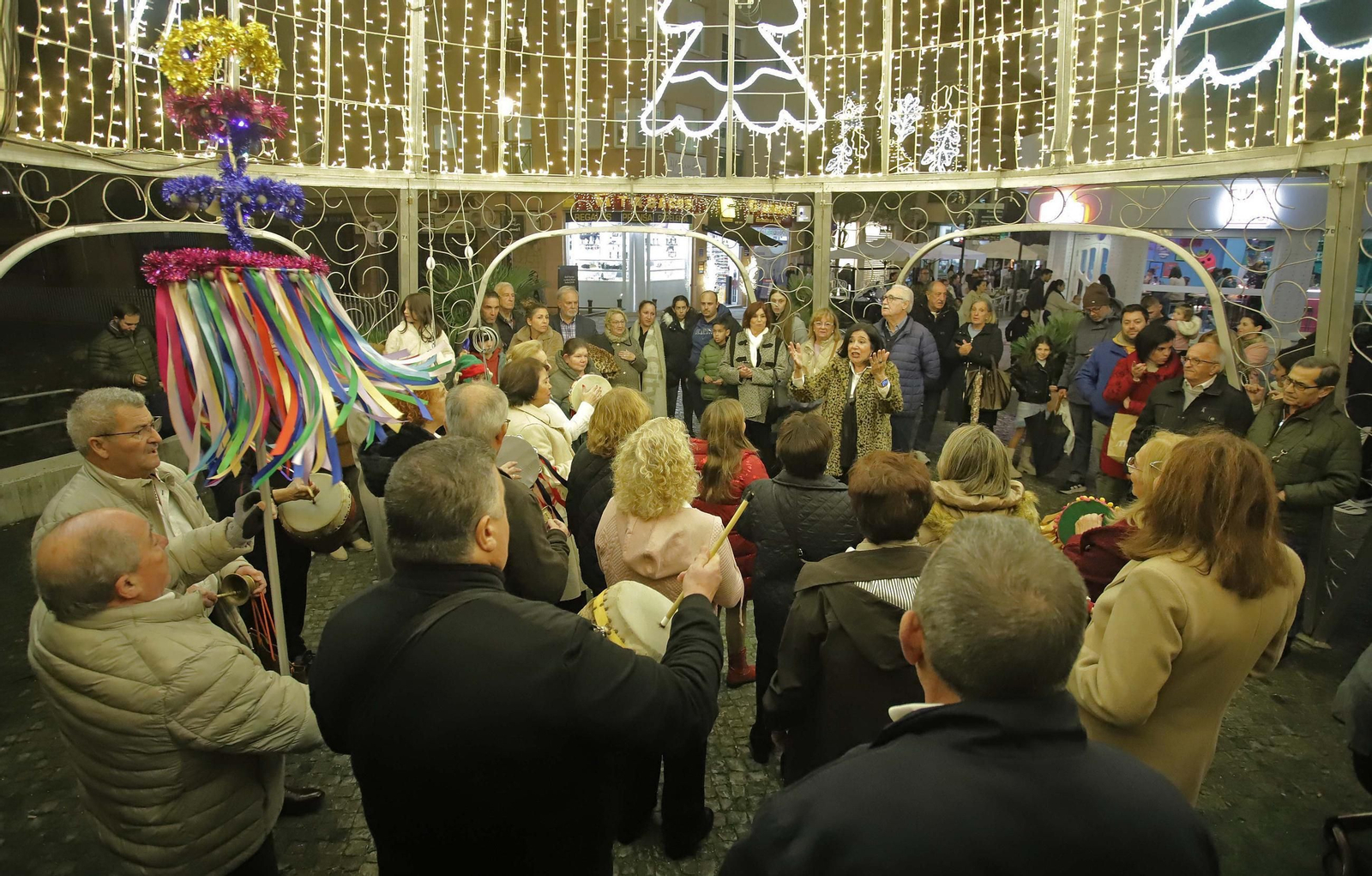 Fotos del encendido del alumbrado navideño en Algeciras