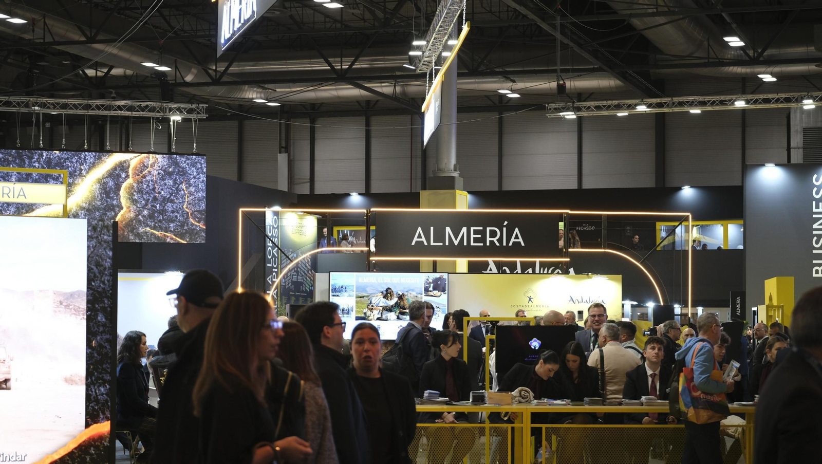 Las imágenes del segundo día de FITUR 2025, en Madrid