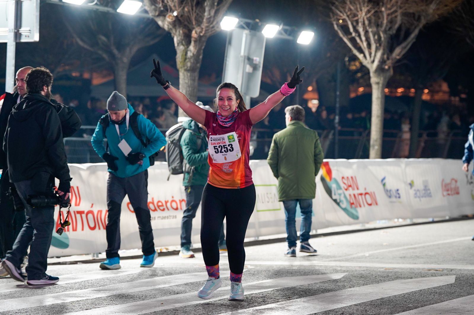 En imágenes: búscate en tu llegada a meta de la Carrera de San Antón 2026 (5)