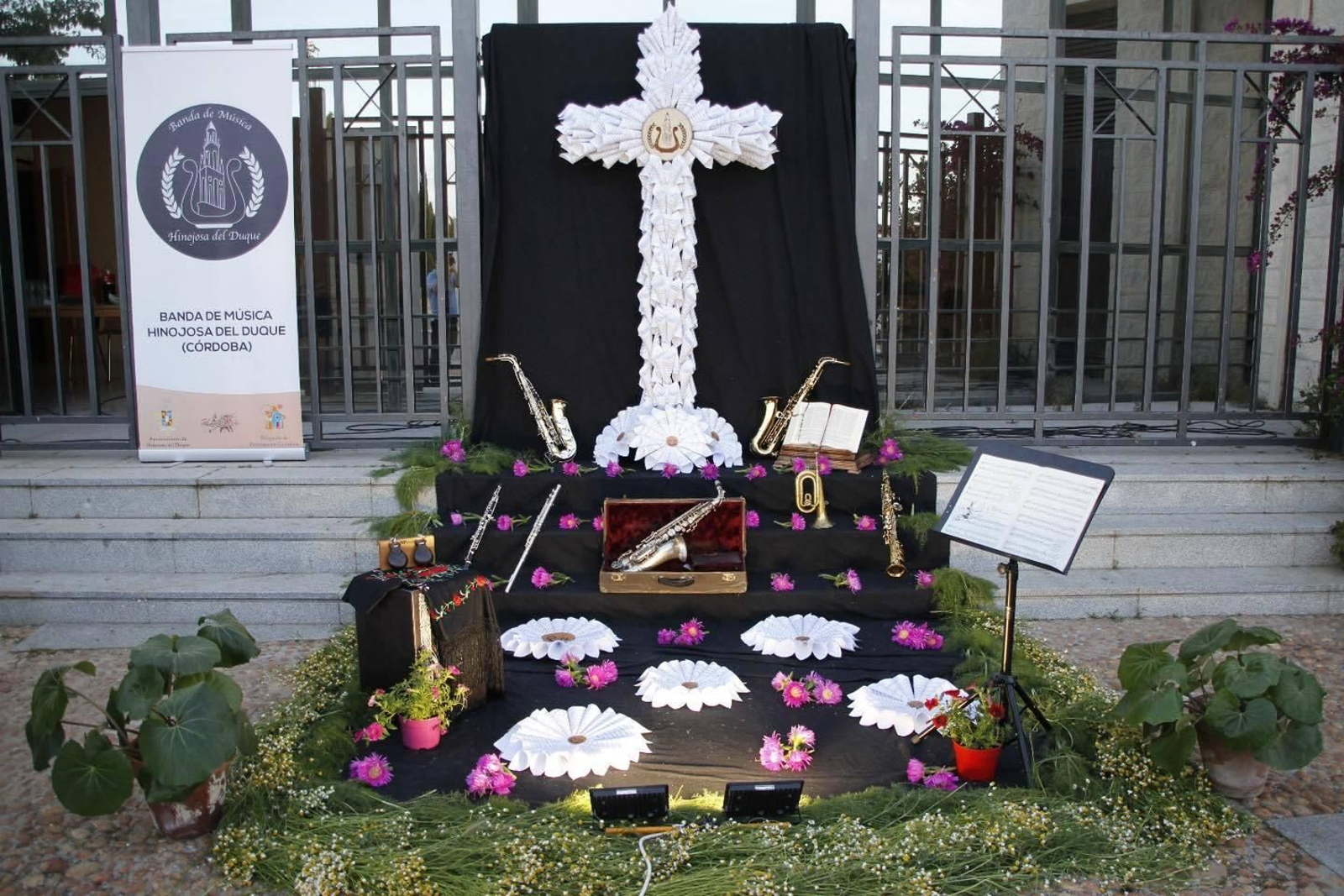 Un recorrido en imágenes por las Cruces de Mayo de Hinojosa del Duque