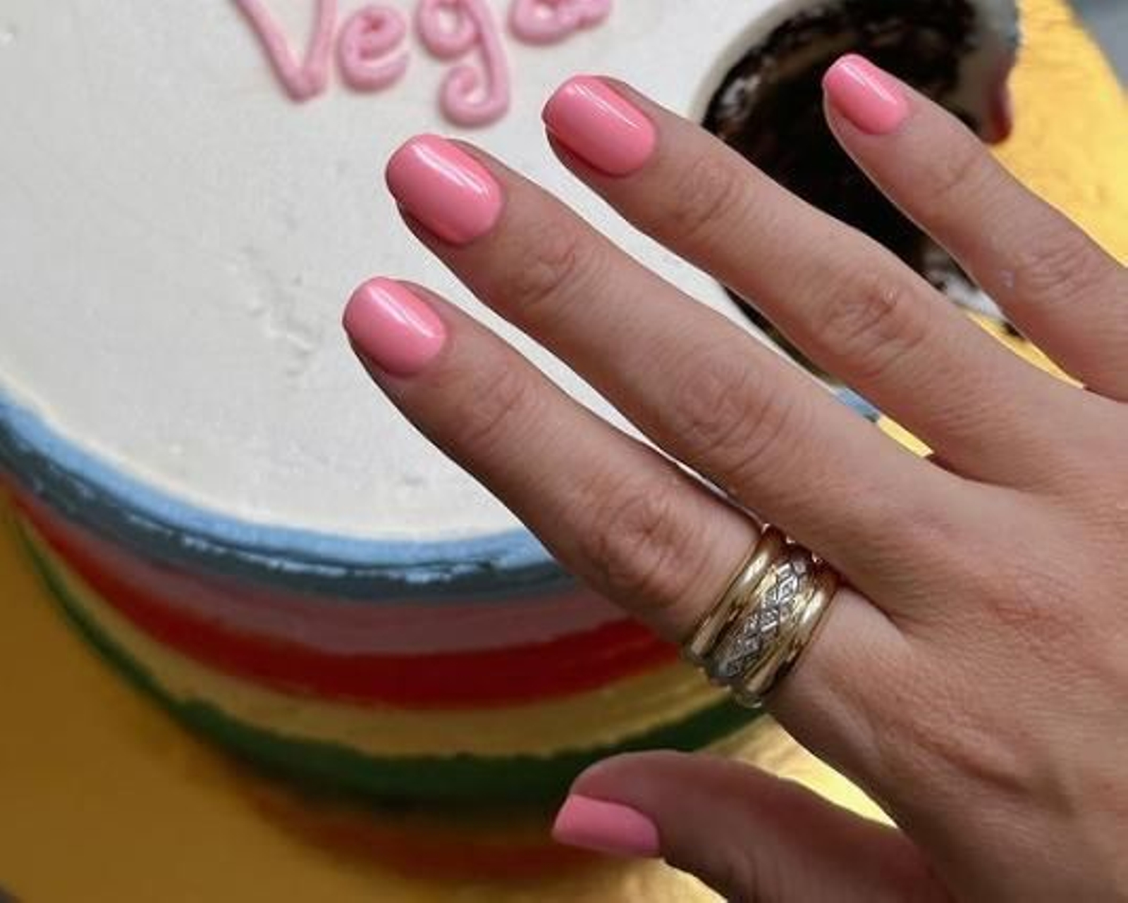 Rosa masticado, la manicura de María Pombo que marca un antes y un después en las tendencias de verano.