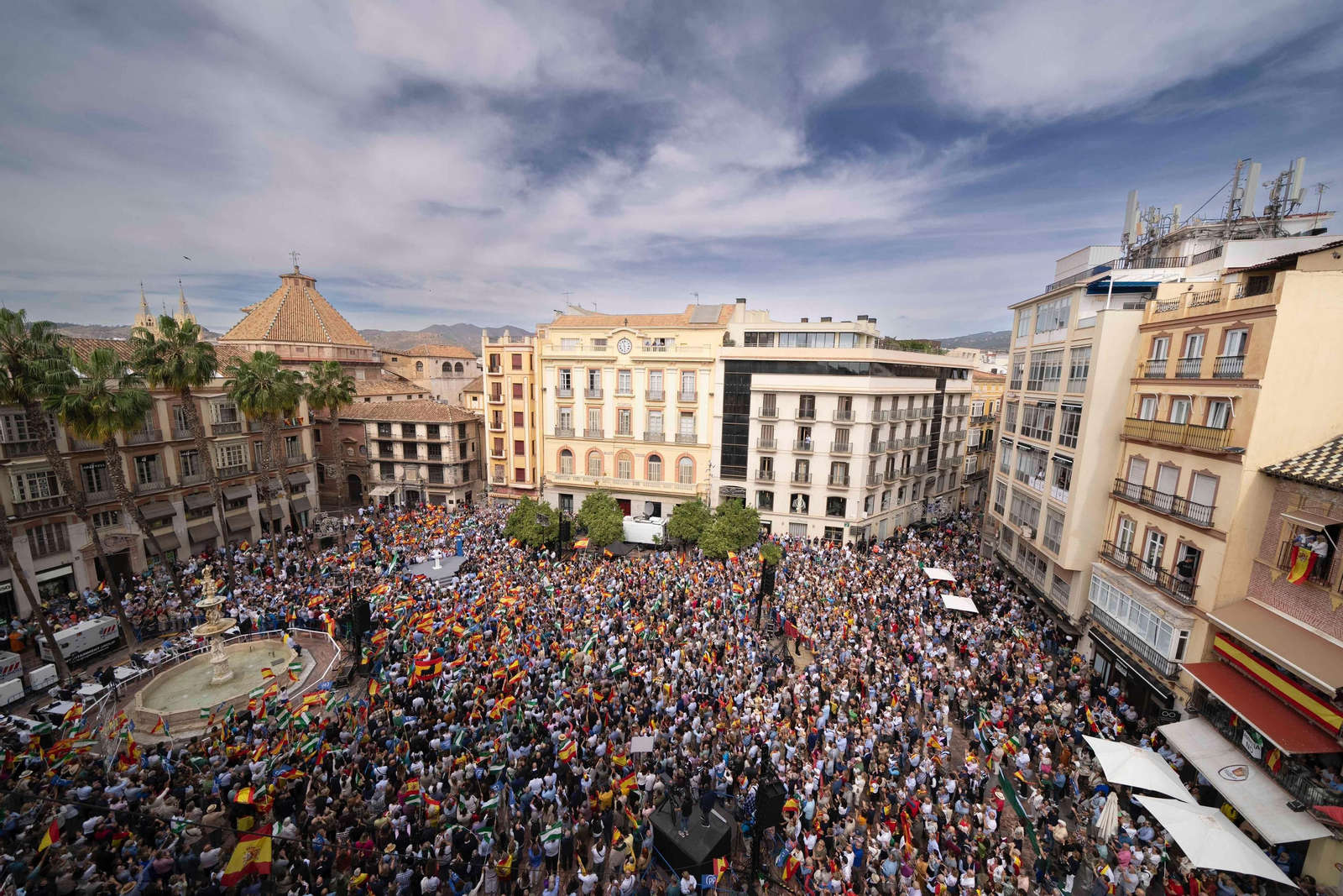 Las fotos que dejan la multitudinaria concentración del PP contra la amnistía Las fotos que dejan la multitudinaria concentración del PP contra la amnistía